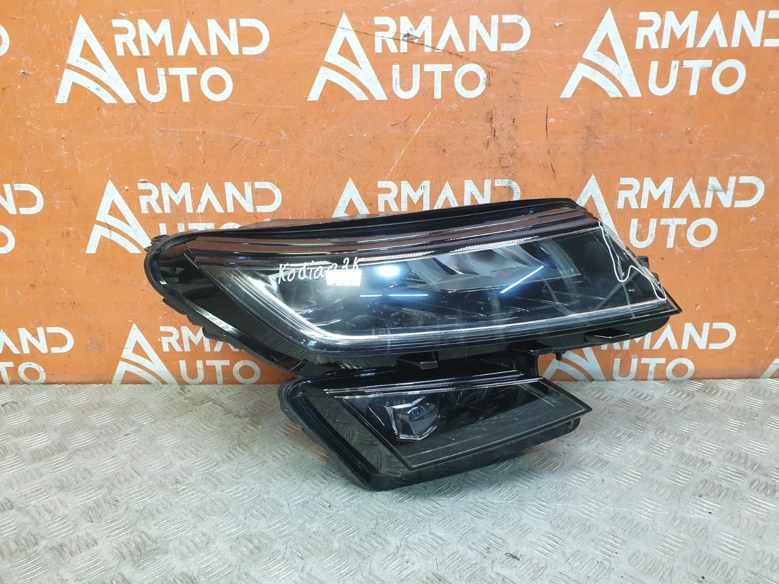 Фара Skoda Kodiaq 2016-2022