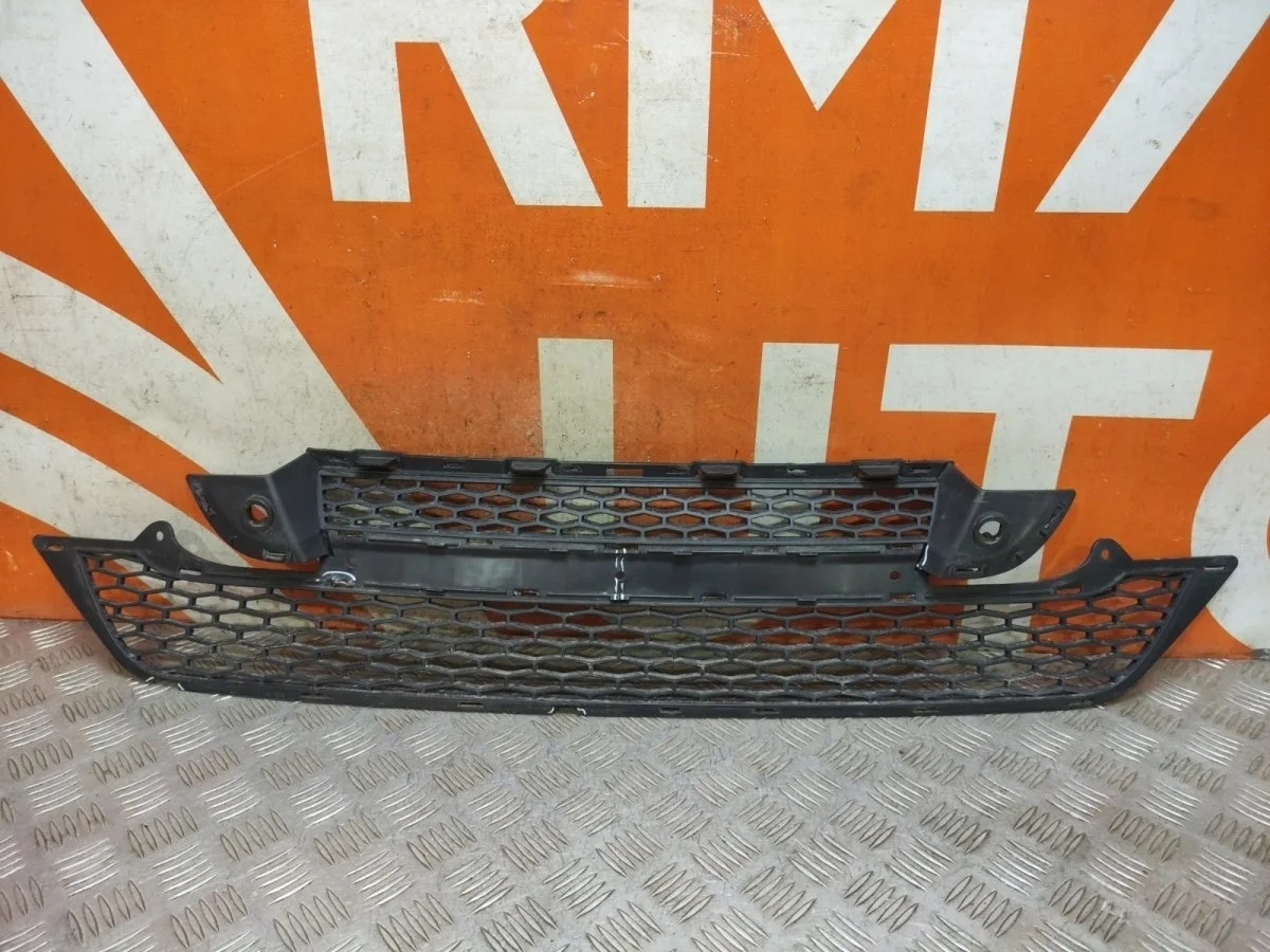 Решетка бампера LAND ROVER Range Evoque 2011-2015 L538