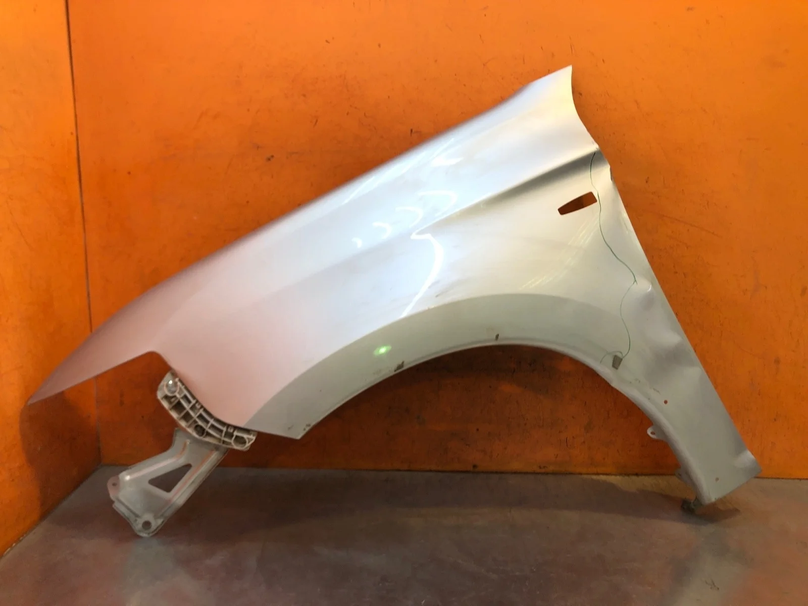 Крыло Mitsubishi Outlander 2015-нв 3