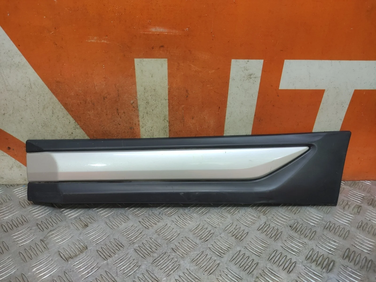 Молдинг двери Mitsubishi Outlander 2015-нв 3