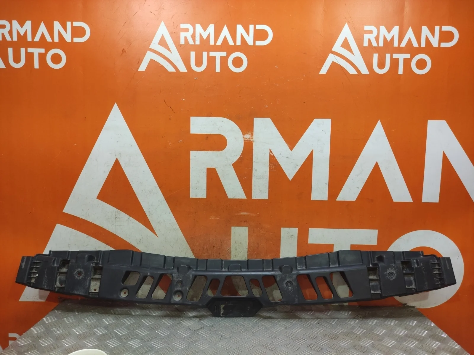 Кронштейн бампера центральный LAND ROVER Range Sport 2009-2013 L320