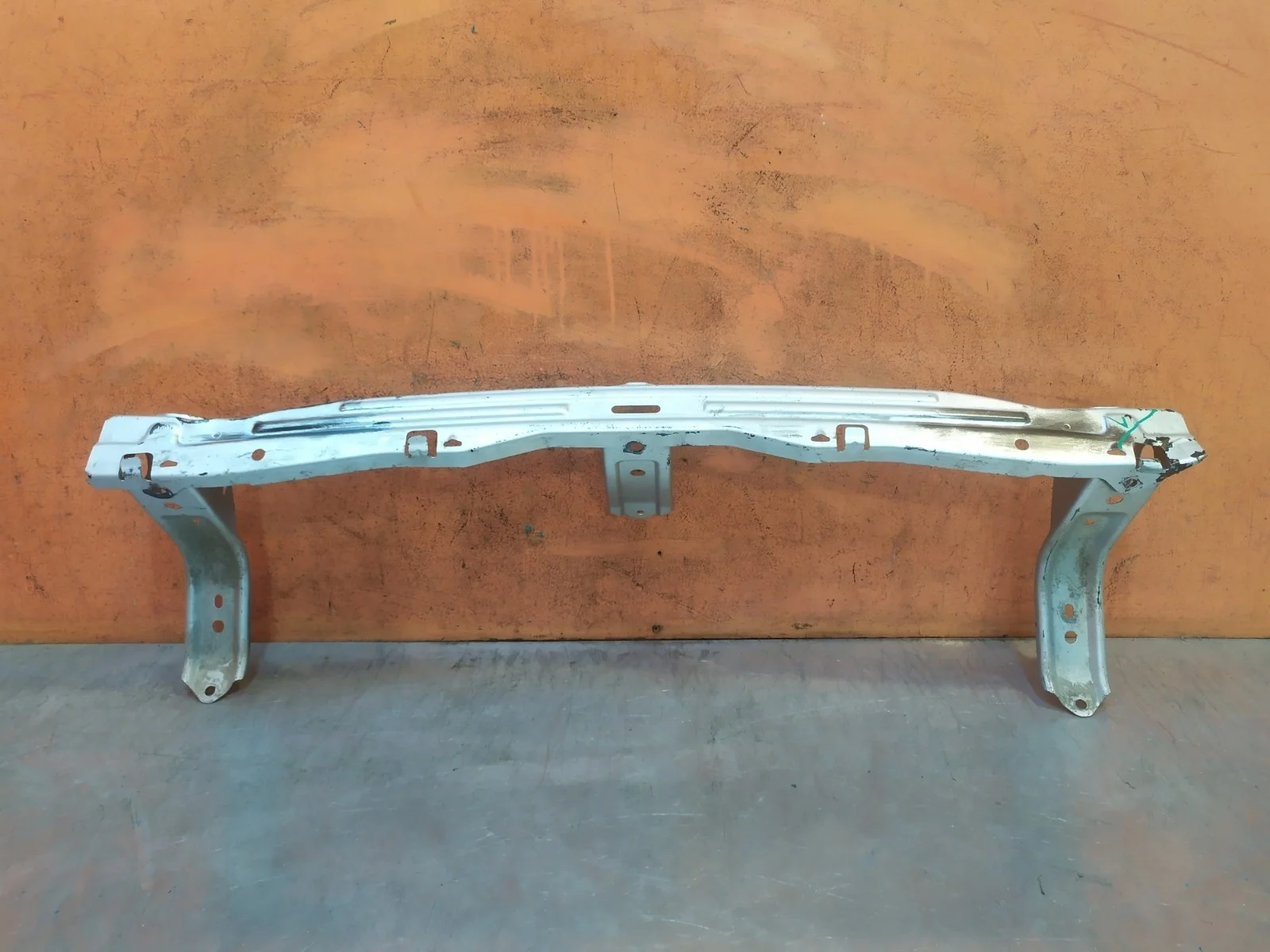 Усилитель бампера Mitsubishi Pajero Sport 2015-2021 3