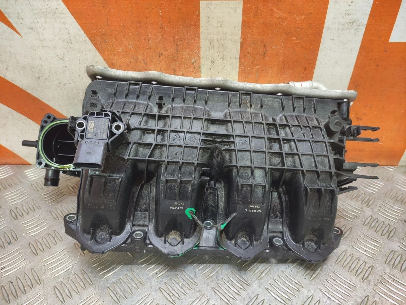 Коллектор впускной Skoda Octavia 2019-нв 4 A8