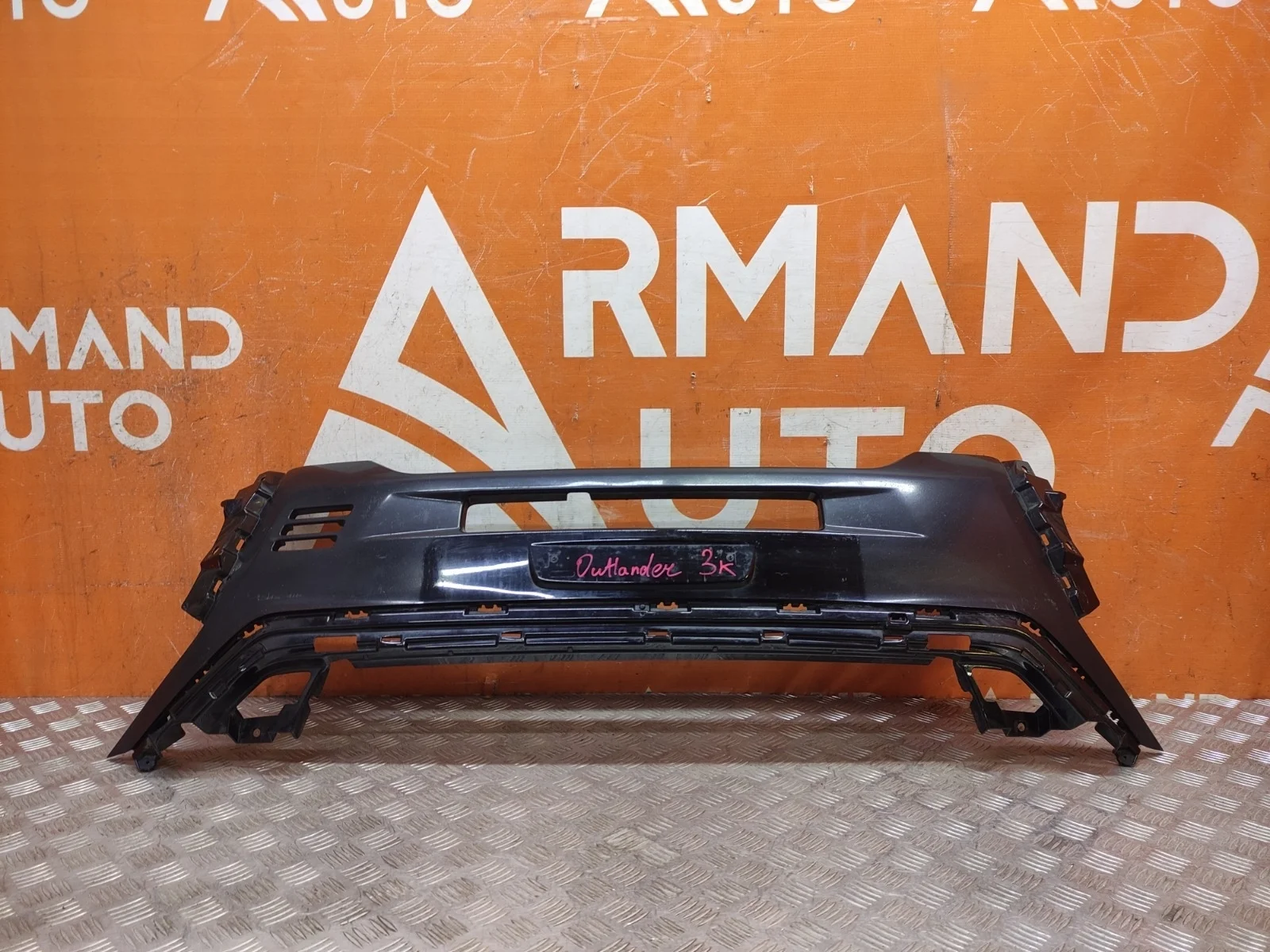Накладка бампера верхняя Mitsubishi Outlander 2018-нв 3