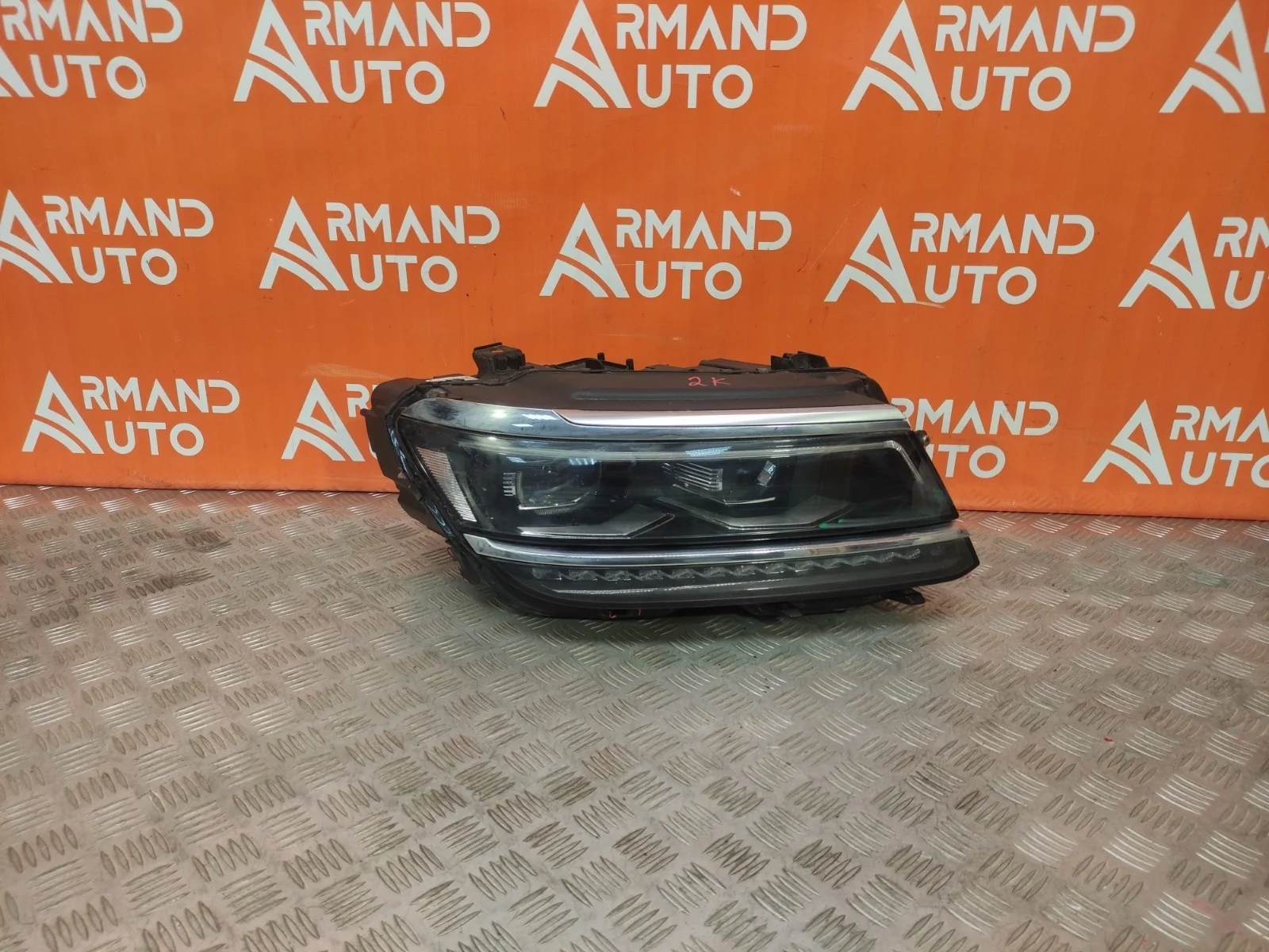 Фара Volkswagen Tiguan 2016-2020