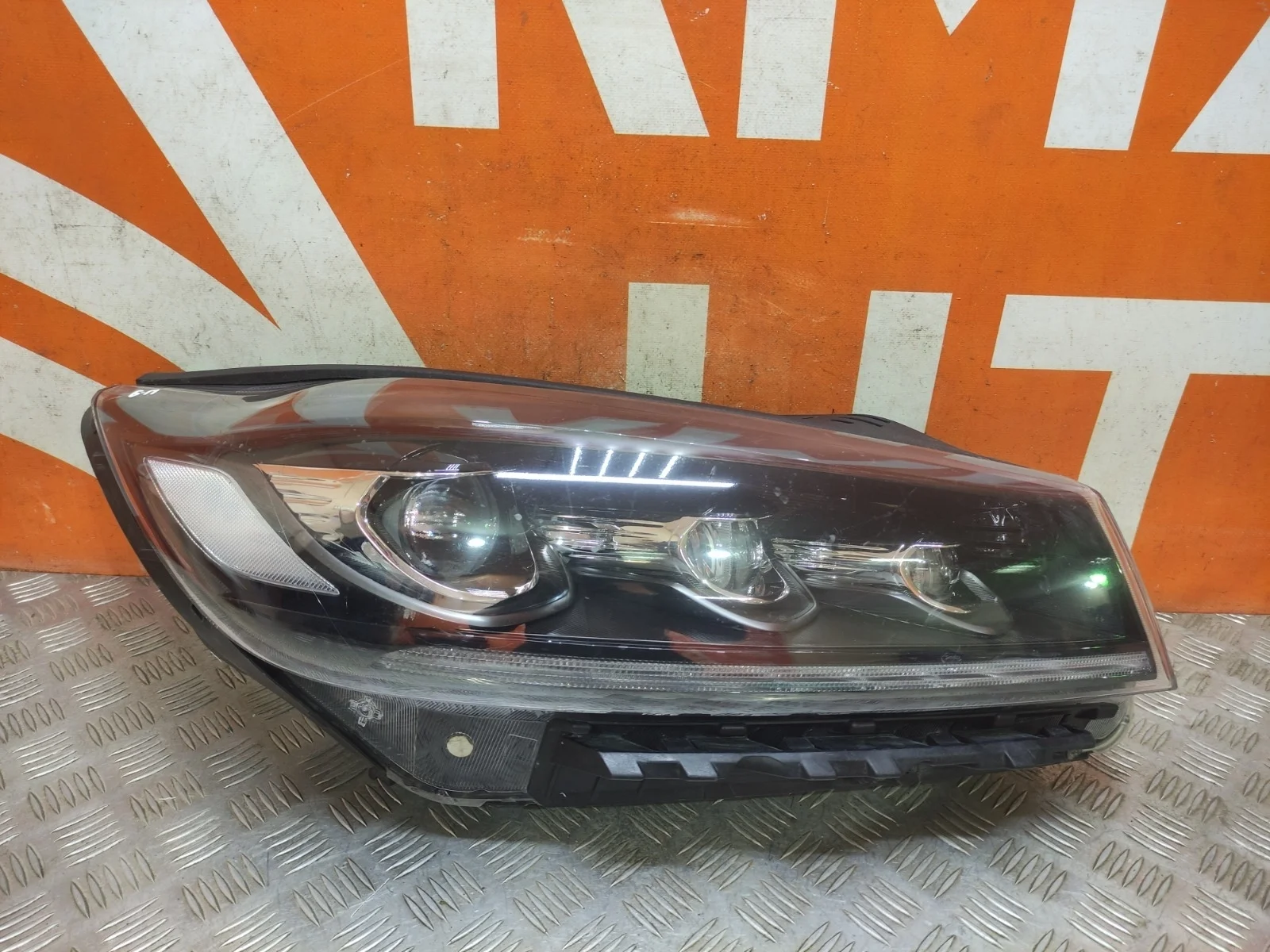 Фара Kia Sorento 2017-2020 3 Prime UM