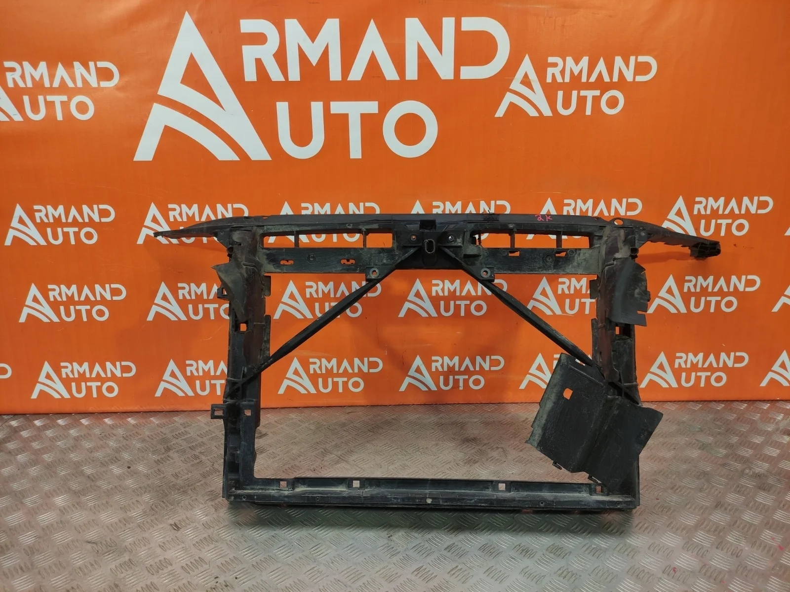 Панель передняя (суппорт радиатора) Skoda Octavia 2013-2020 A7 (5E)