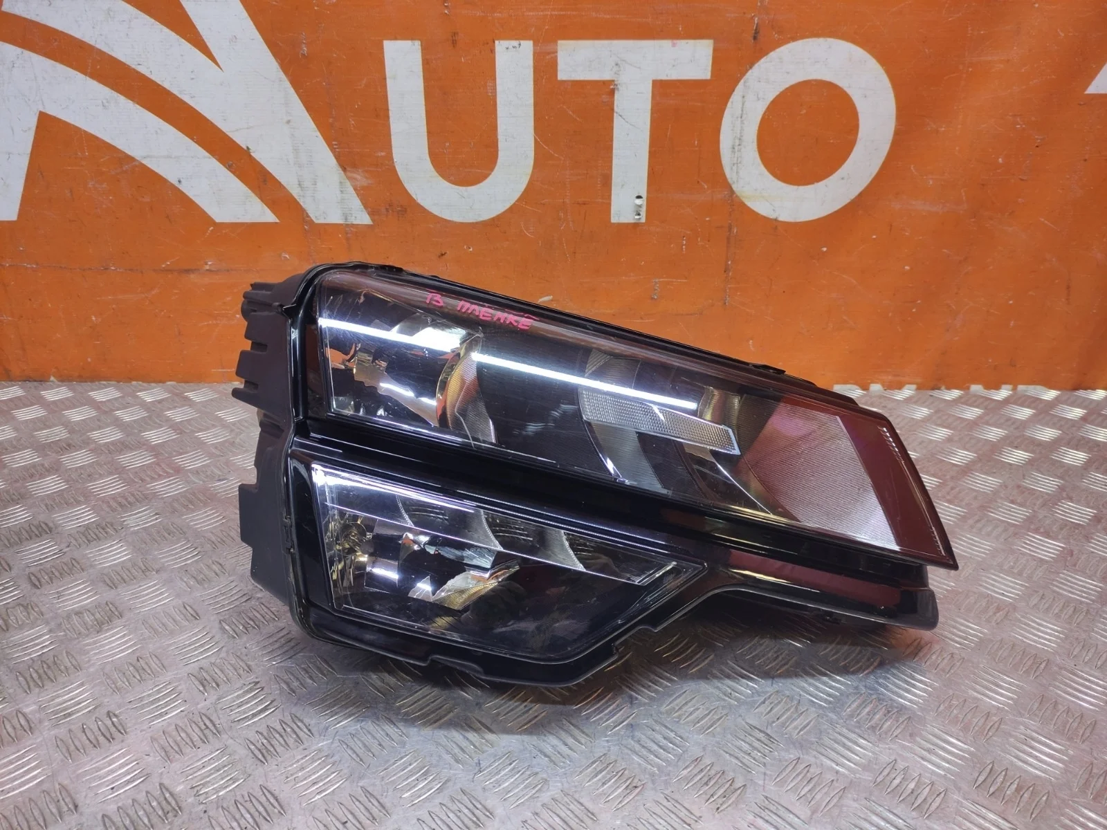 Фара Skoda Karoq 2017-нв