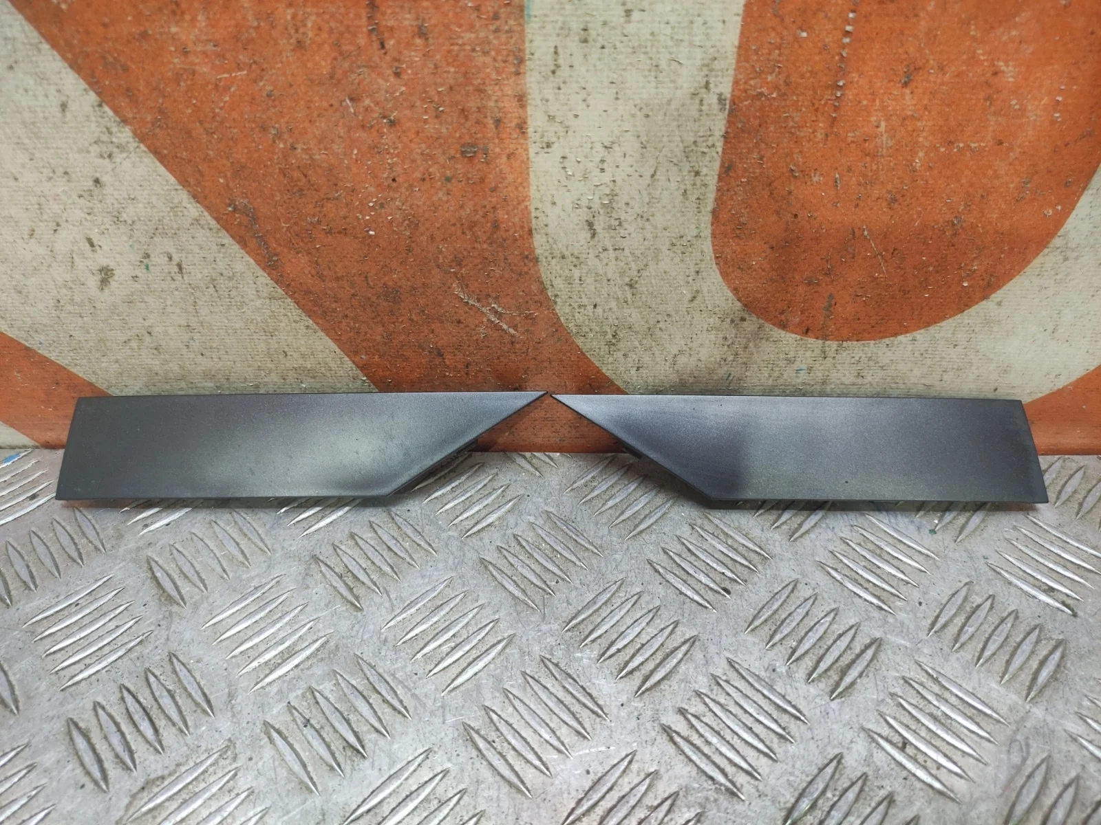 Накладка решетки радиатора Hyundai Elantra 2018-2020 6 AD