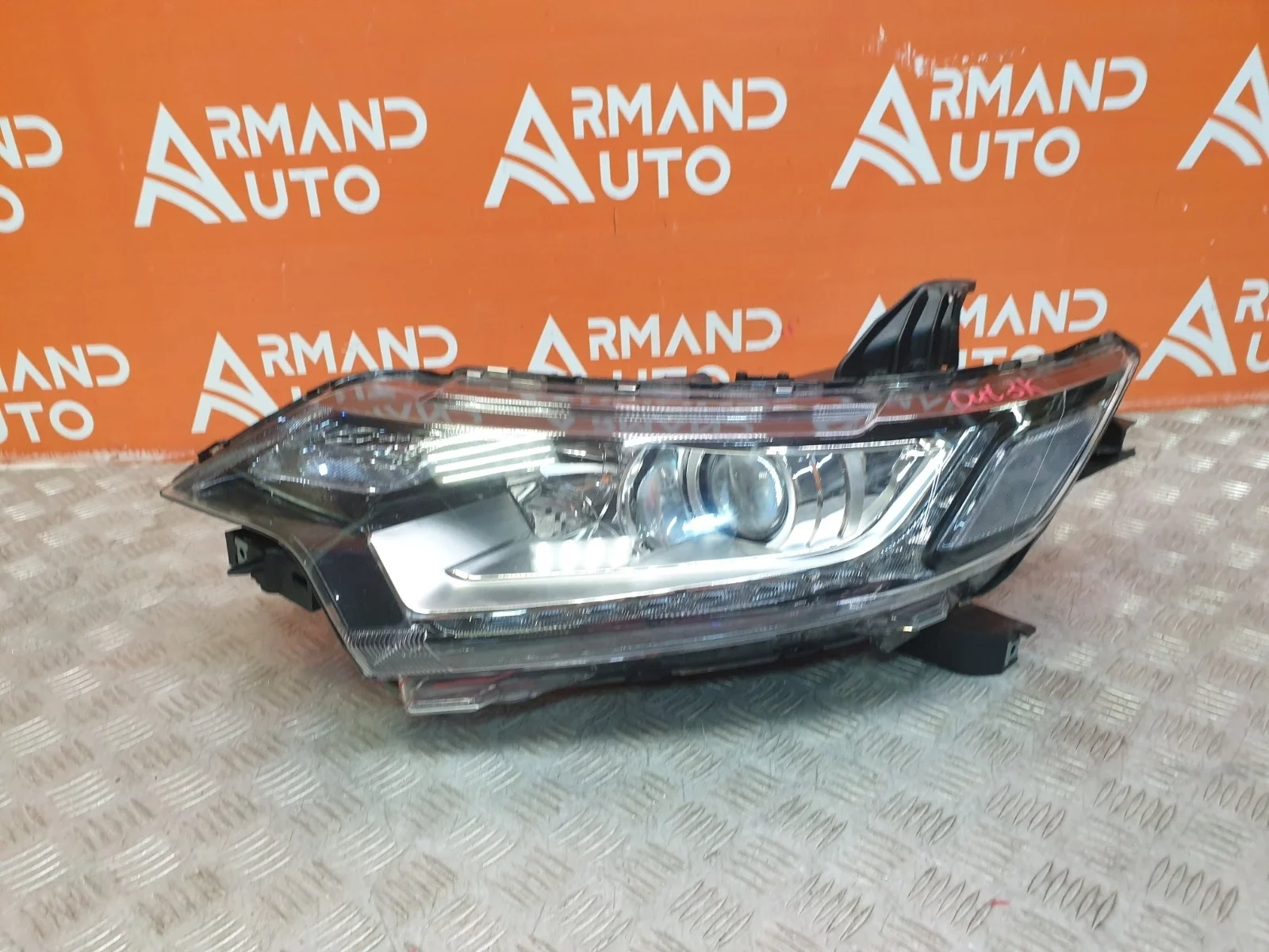 Фара Mitsubishi Outlander 2015-нв 3