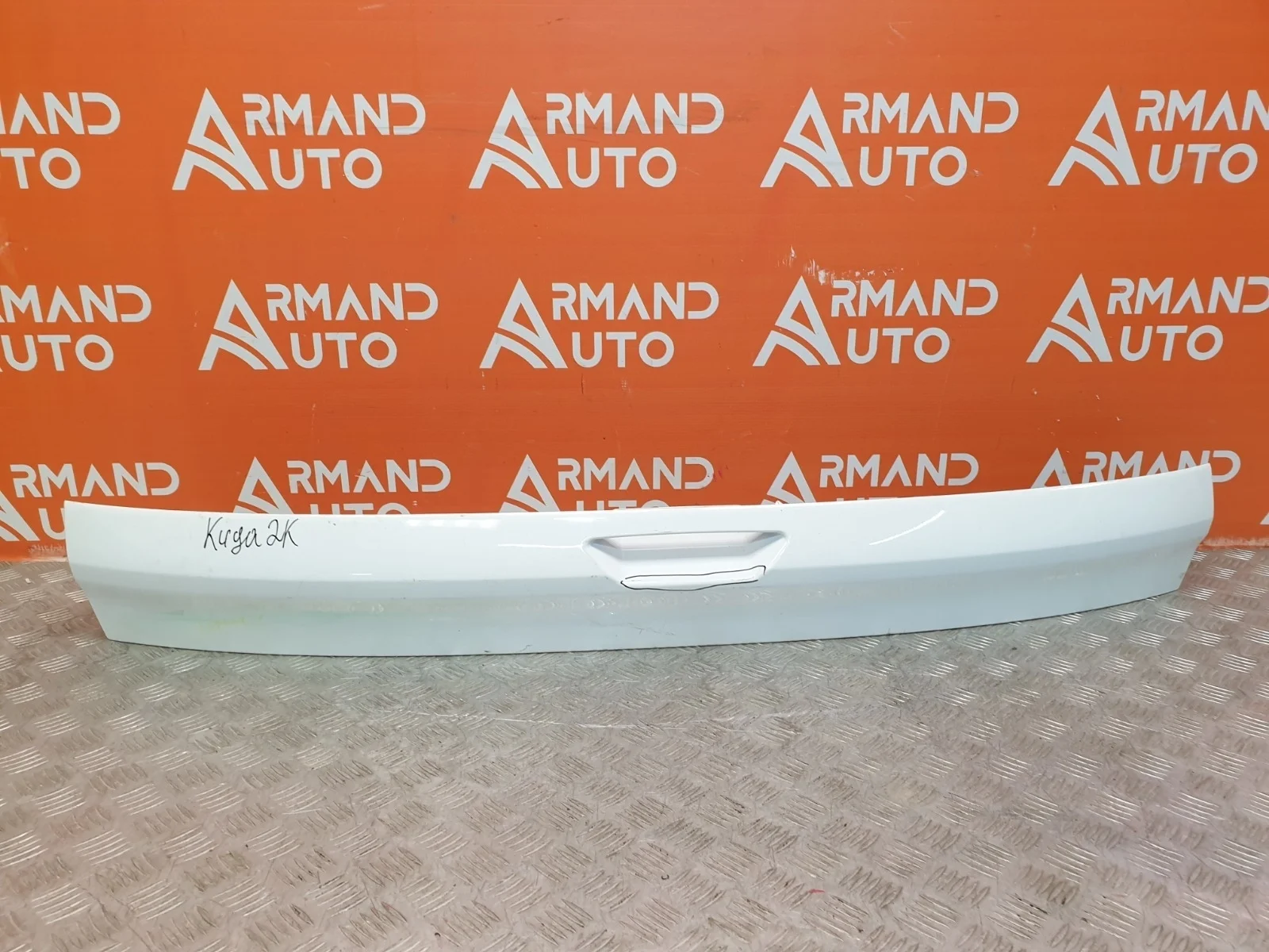 Накладка двери багажника Ford Kuga 2012-2019 CBS