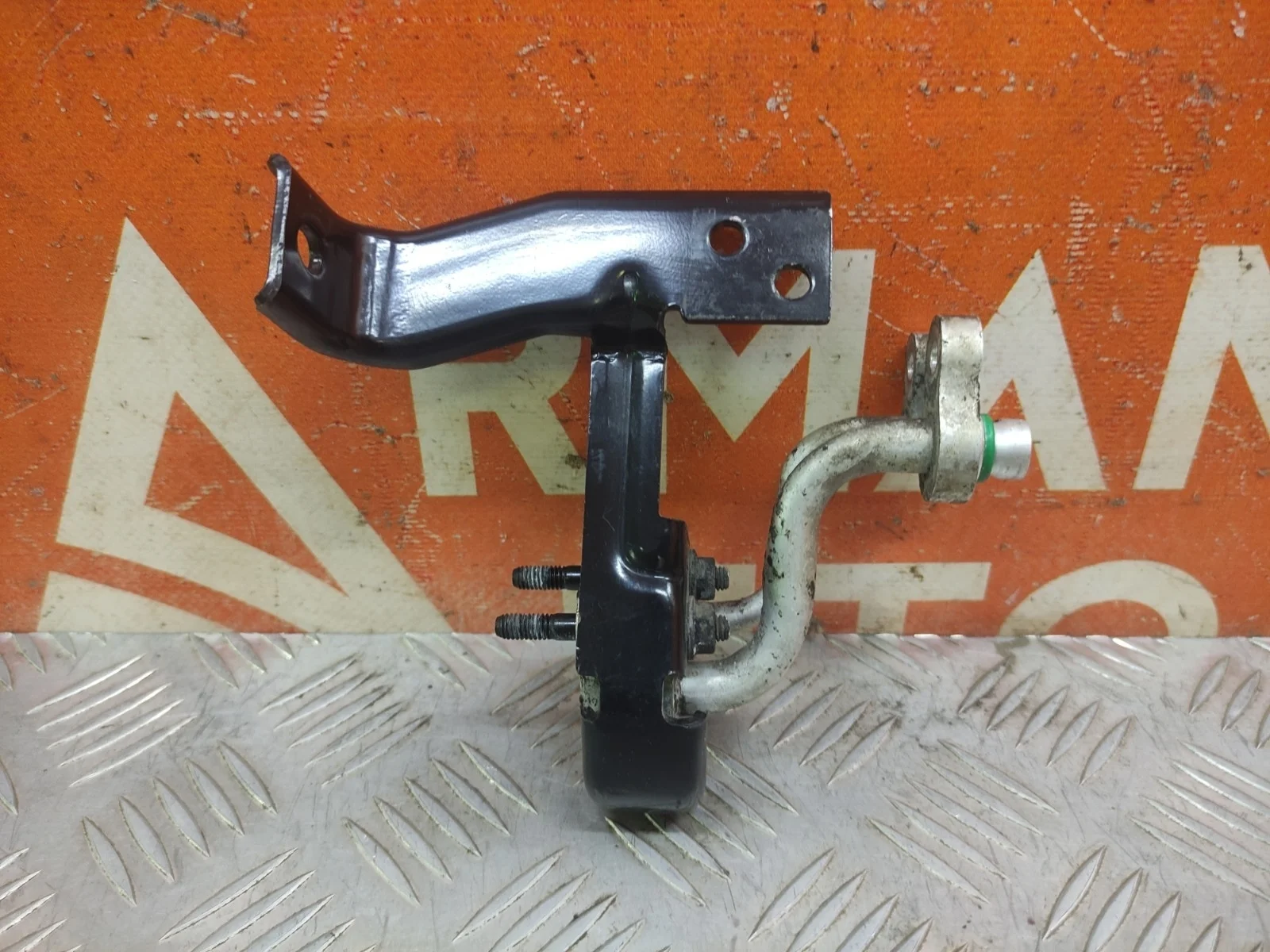 Кронштейн радиатора Hyundai H1 / Grand Starex 2007-нв