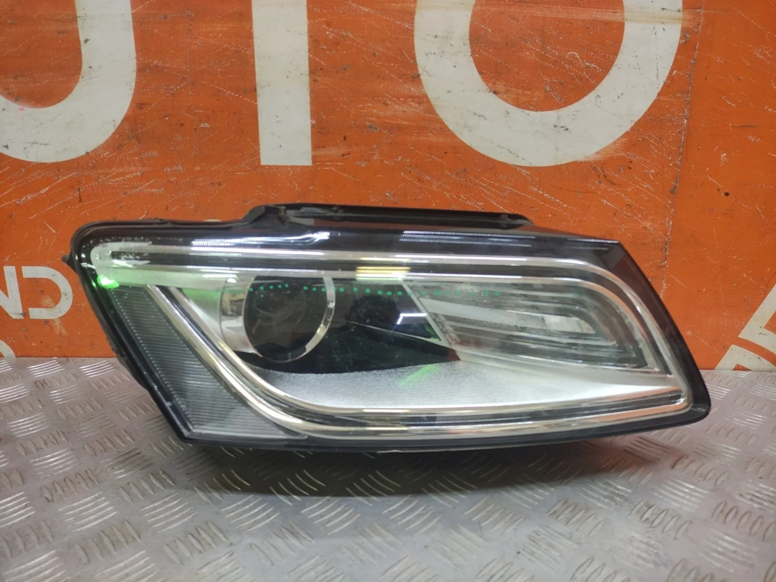 Фара Audi Q5 2012-2017 8R