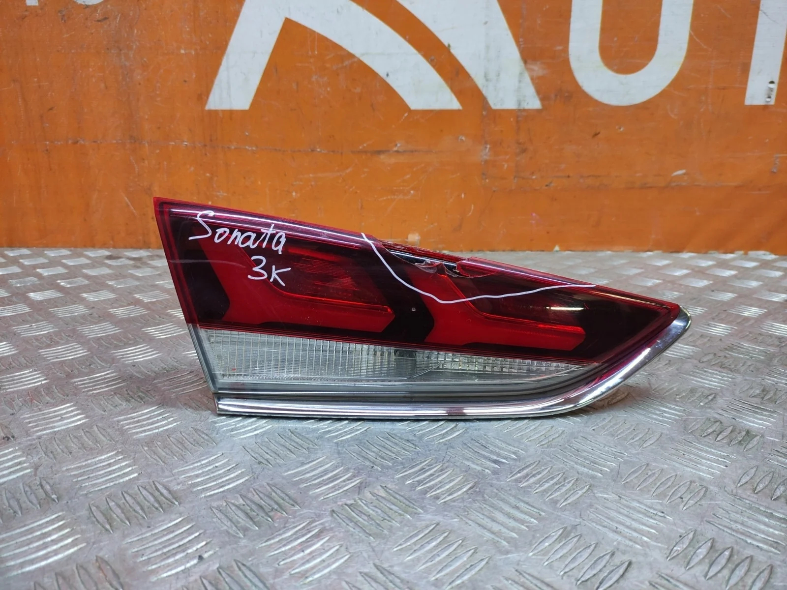 Фонарь внутренний HYUNDAI Sonata 2017-2019 LF