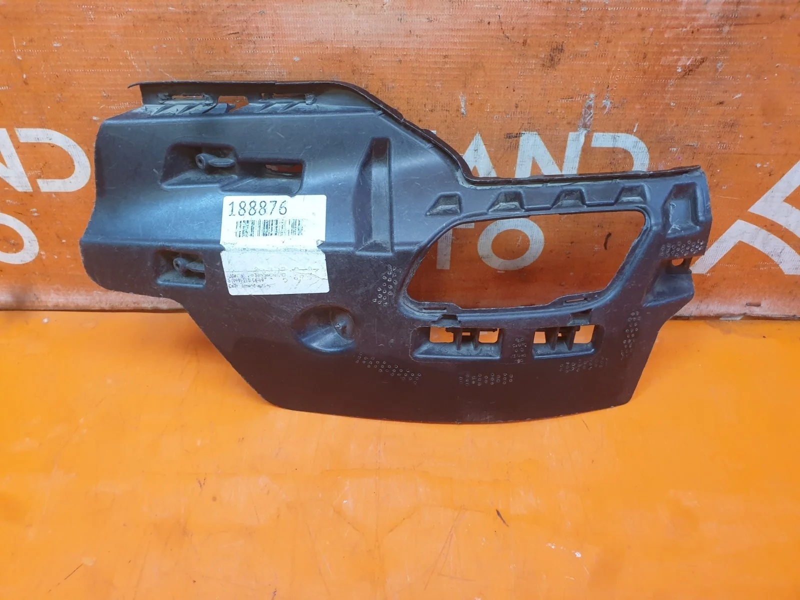 Кронштейн бампера Audi A6 2018-нв 5 C8