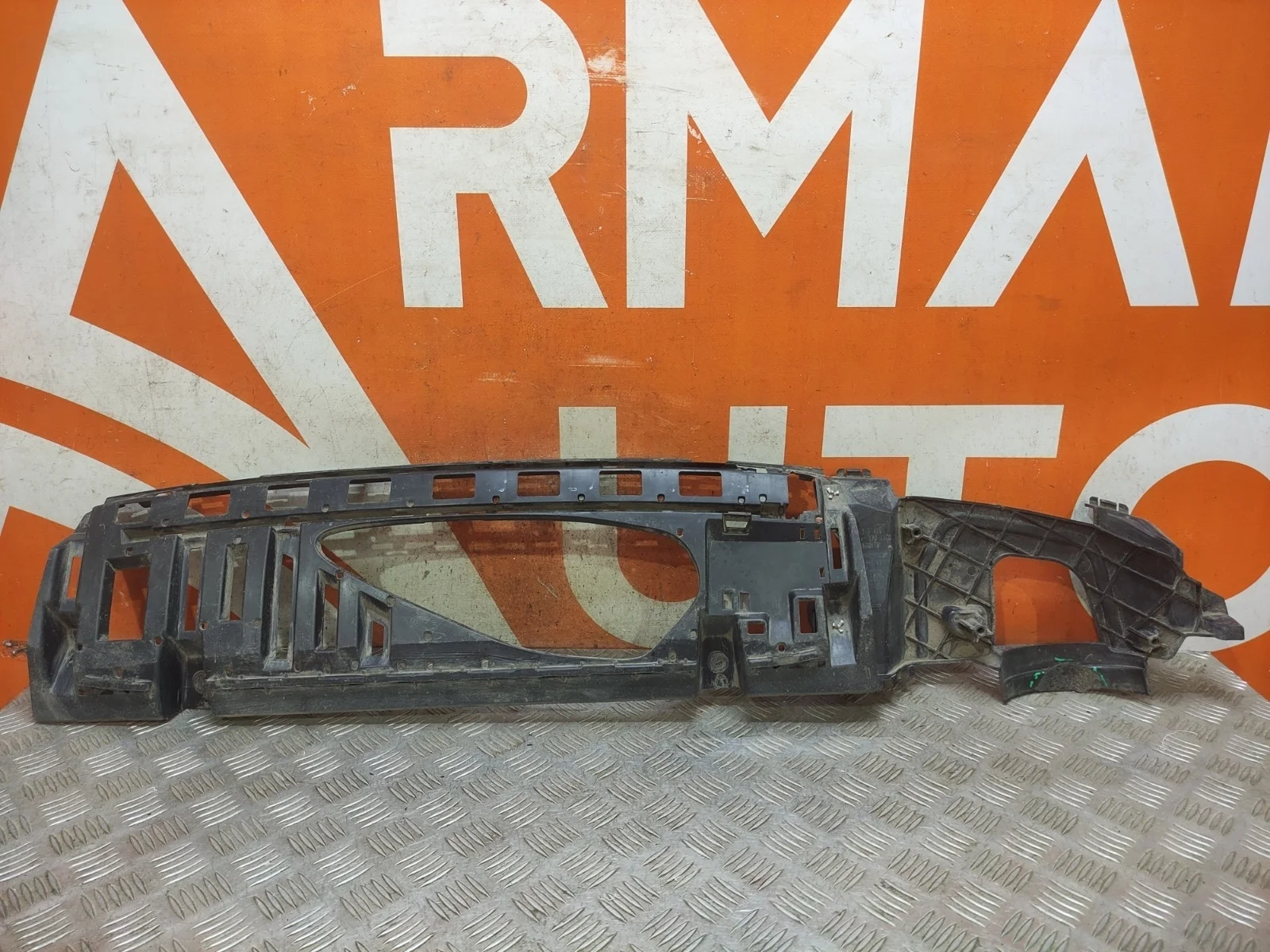 Кронштейн датчика открытия багажника Mercedes -Class 2016-нв W213, S213, C238