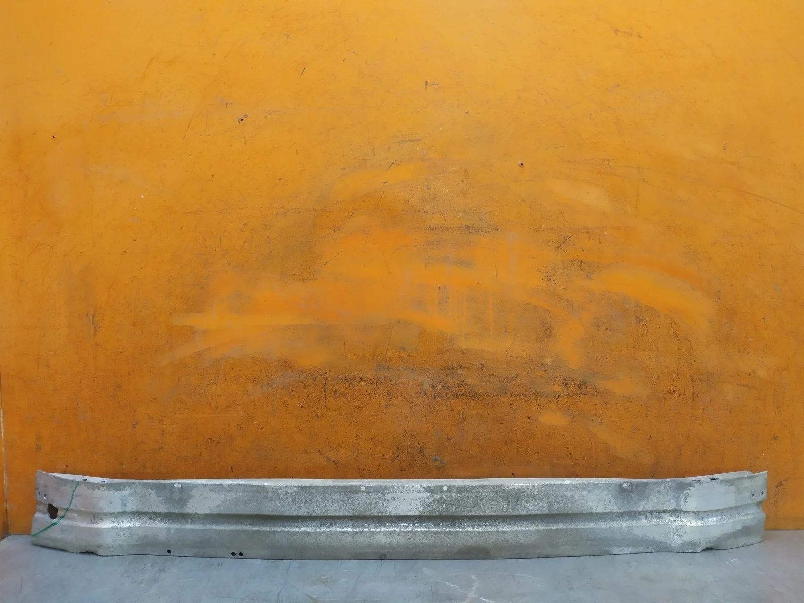 Усилитель бампера Audi Q5 2008-2017 8R