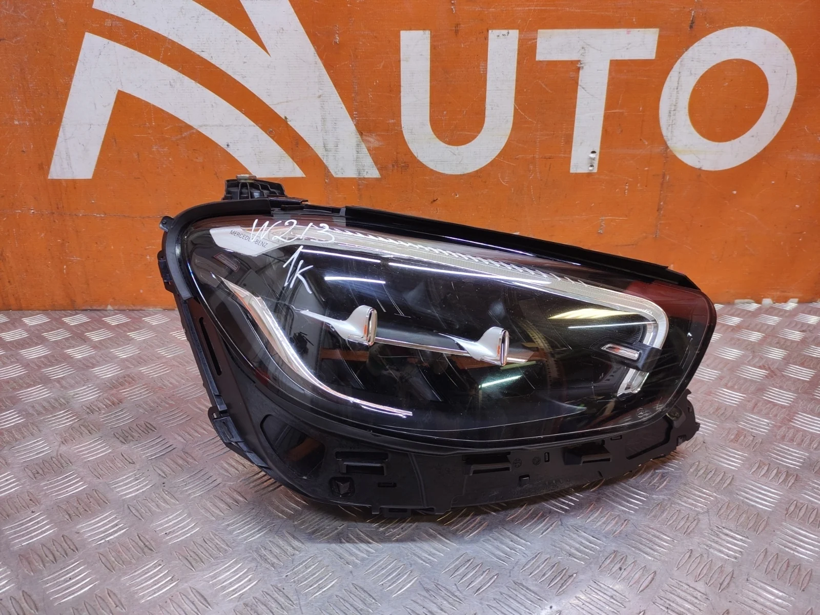 Фара Mercedes -Class 2020-нв W213, S213, C238