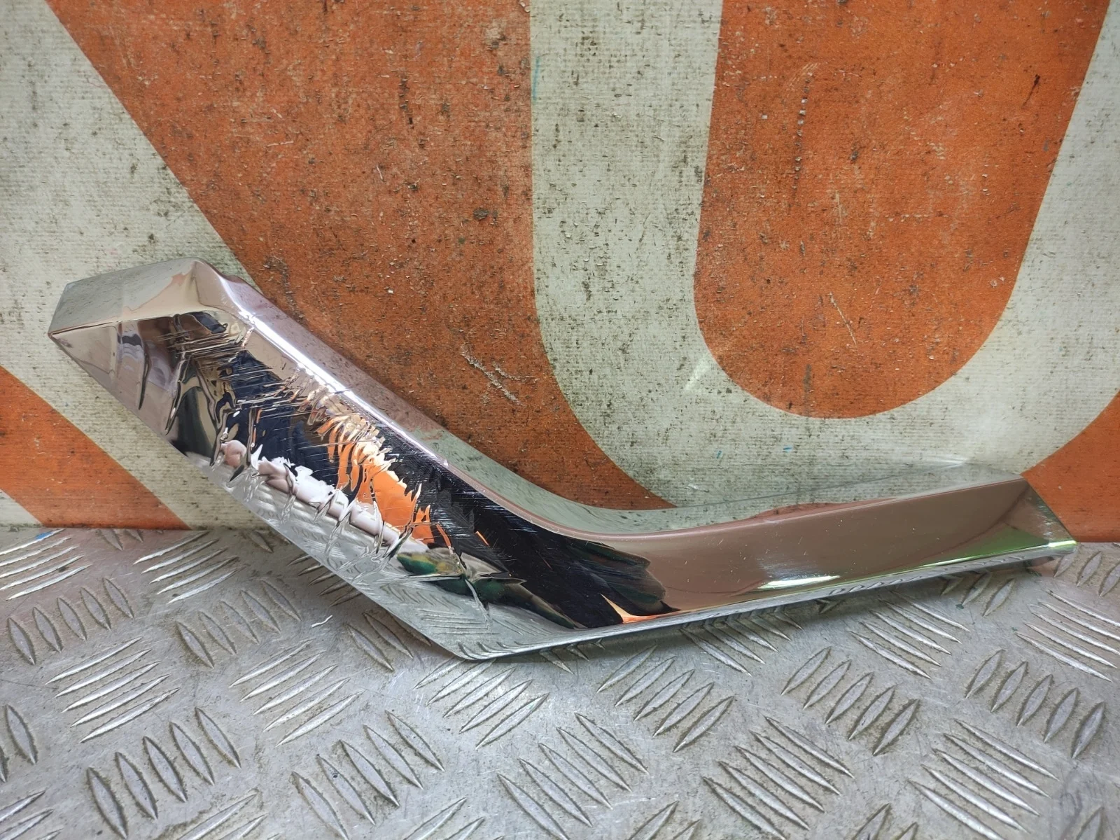 Накладка бампера нижняя Mitsubishi Pajero Sport 2015-2021 3