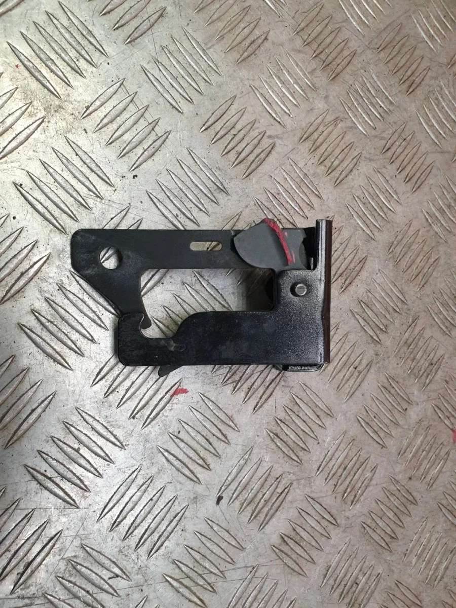 Замок капота Mercedes -Class 2009-2016 W212, S212, C207