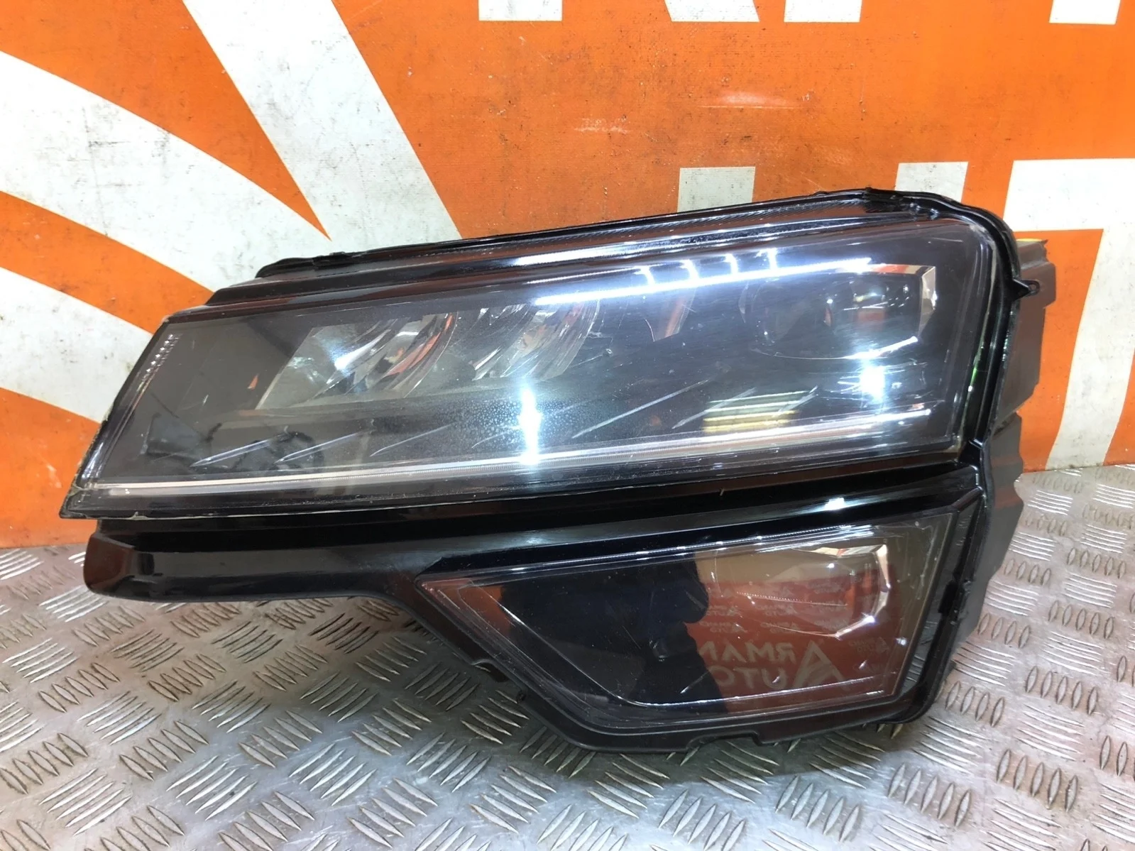 Фара Skoda Karoq 2017-нв