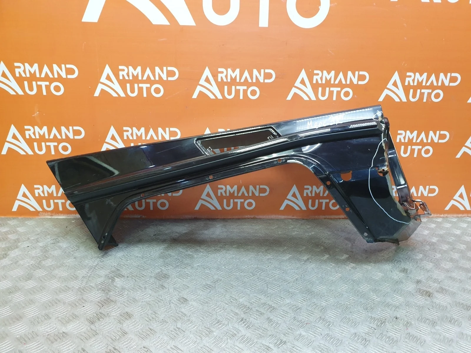 Крыло Mercedes G-Class 1990-2018 W463