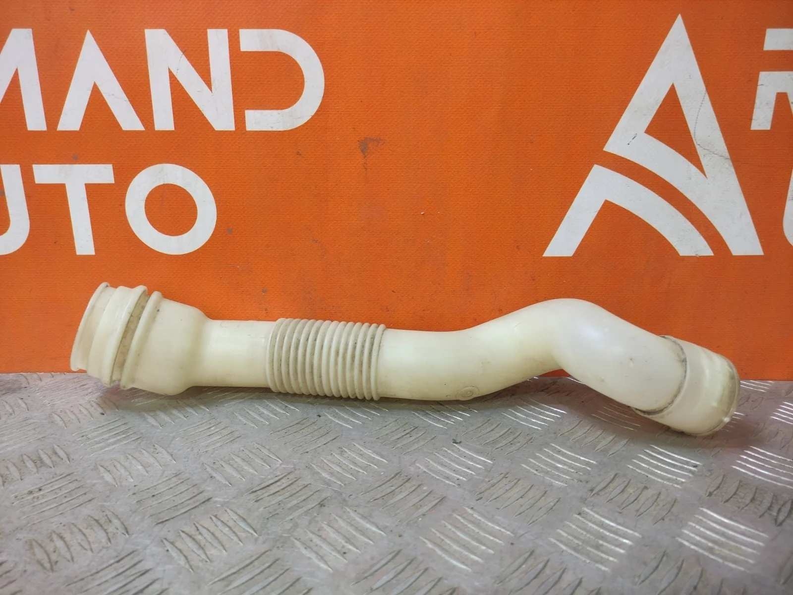 Заливная горловина бачка омывателя Mercedes ML GLE-Class 2011-2018 W166