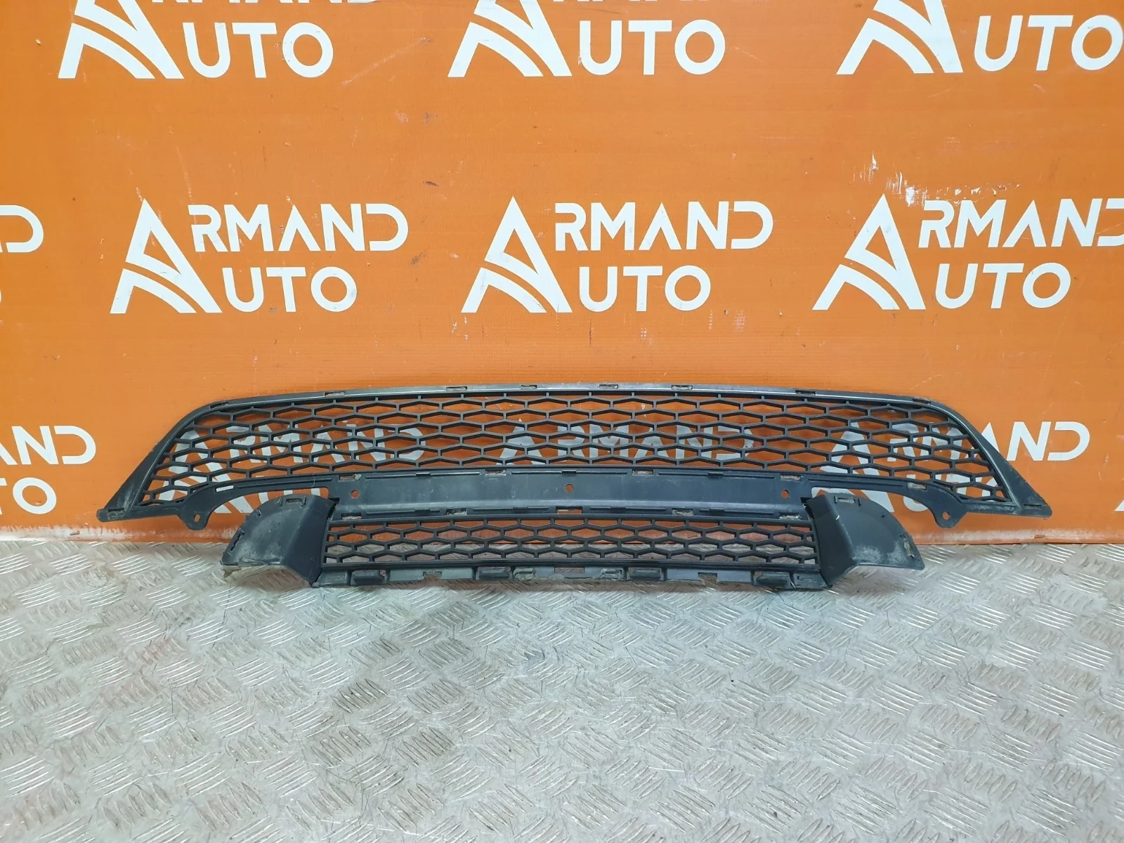 Решетка бампера Land Rover Range Evoque 2011-2015 L538