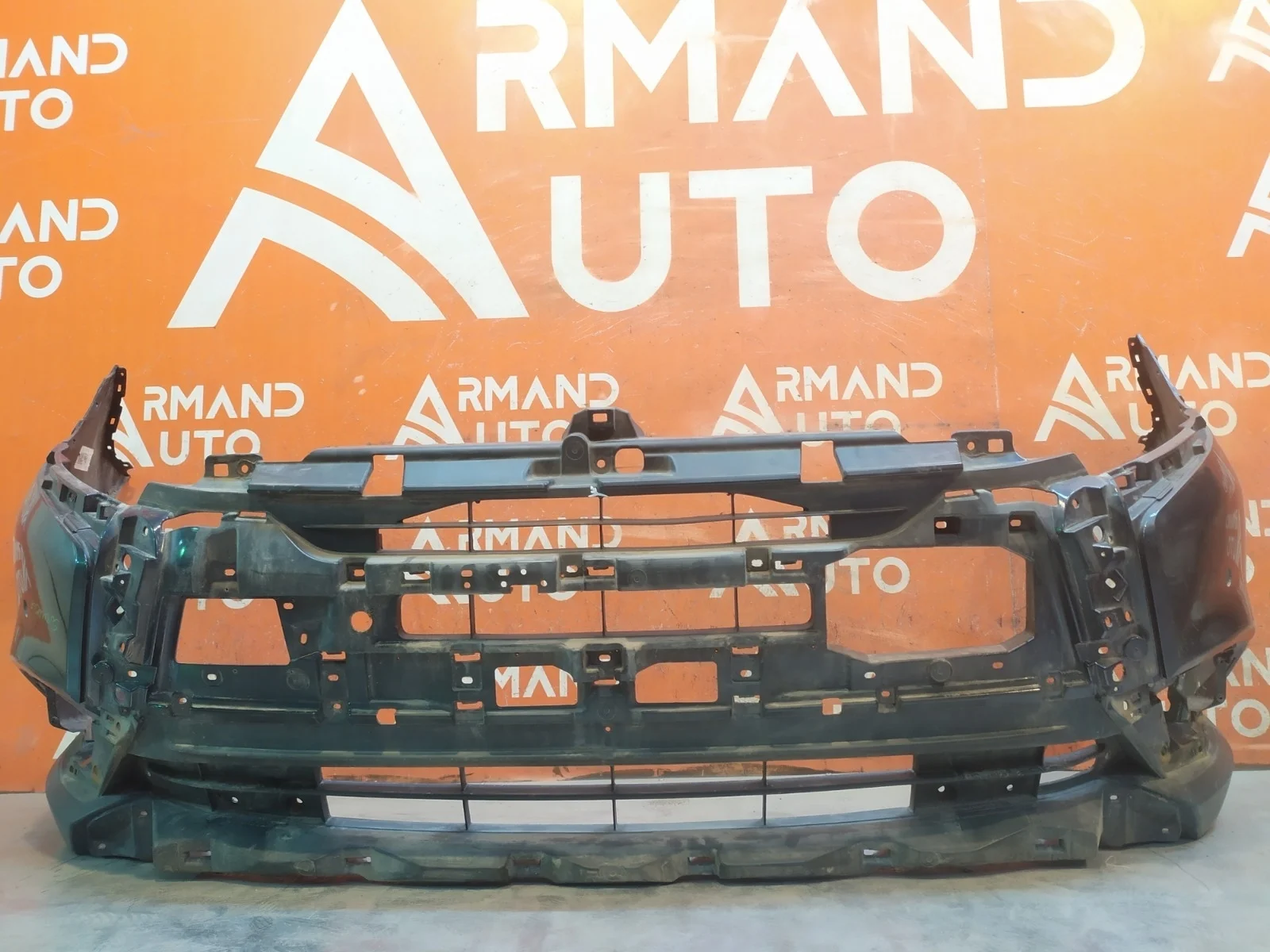 Бампер Mitsubishi Outlander 2018-нв 3