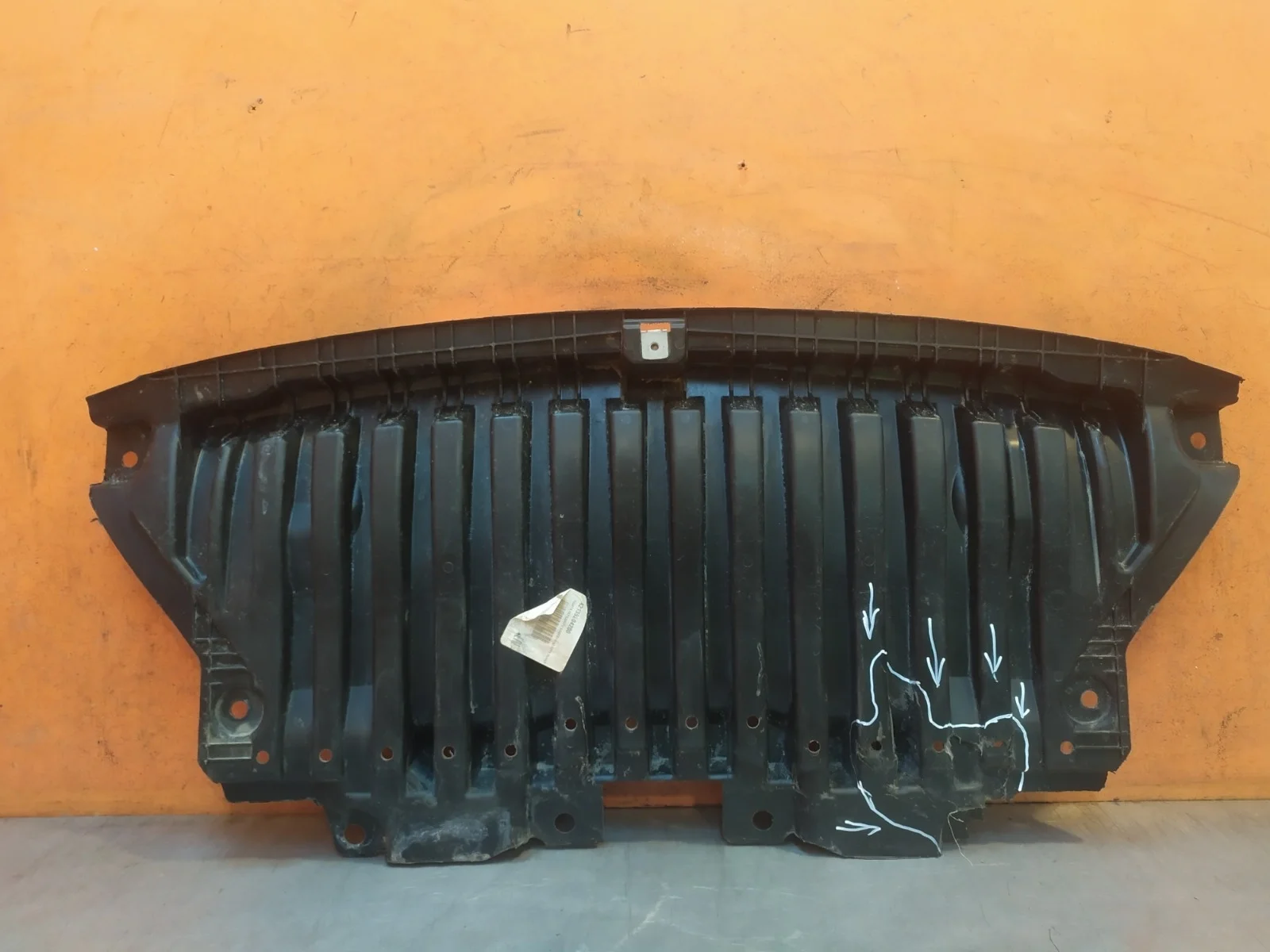 Пыльник двигателя Mercedes -Class 2016-нв W213, S213, C238