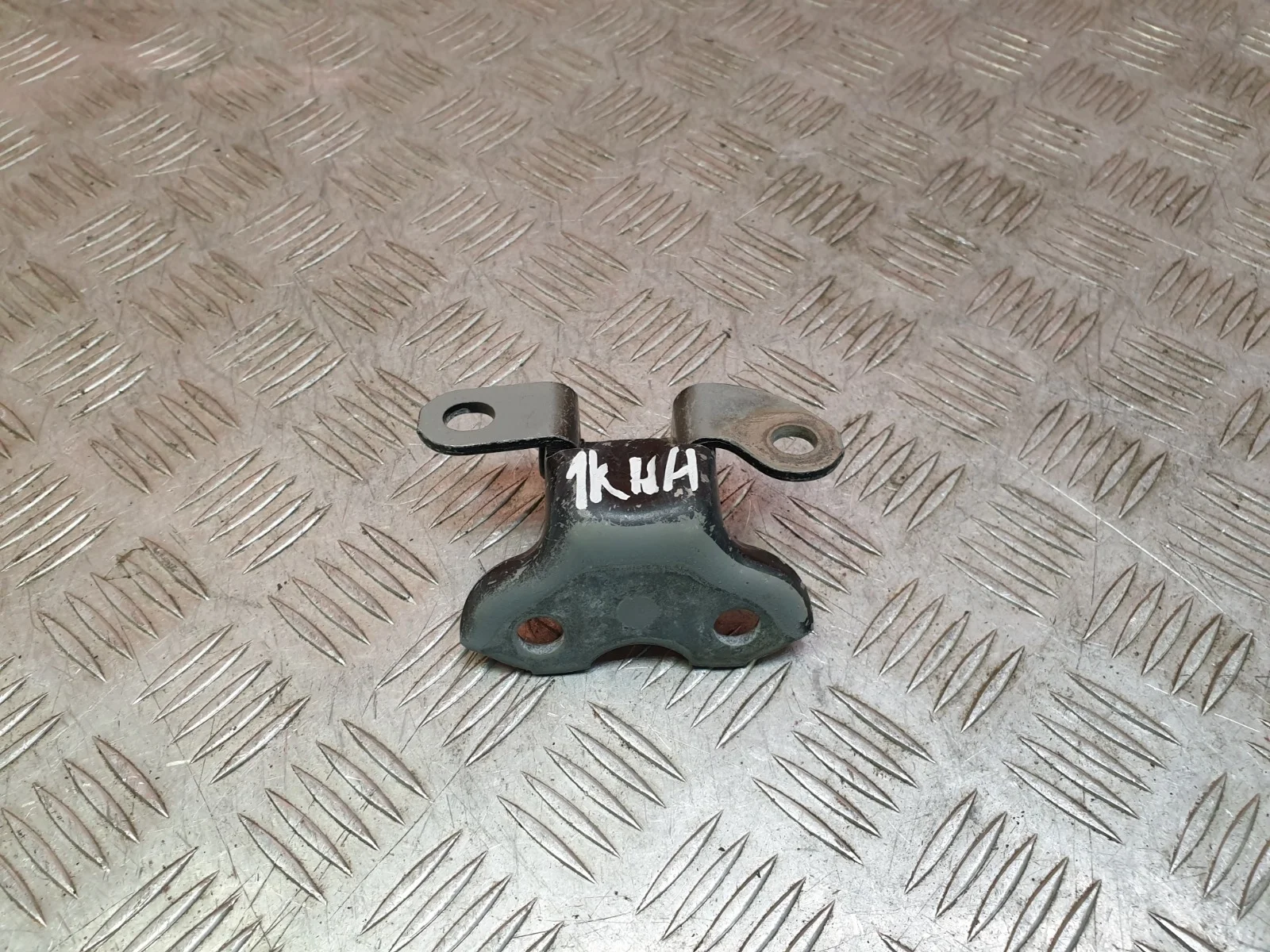 Петля двери верхняя Toyota Camry 2011-2017 XV50