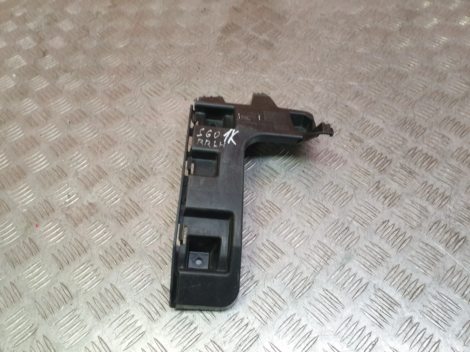 Кронштейн бампера Volvo S60 2010-2018