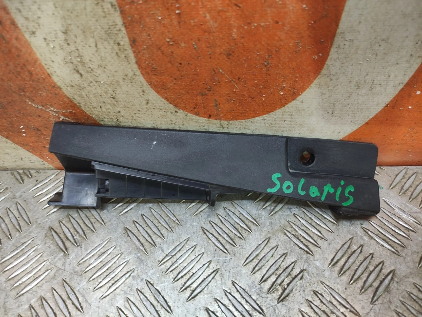 Кронштейн фары Hyundai Solaris 2017-нв