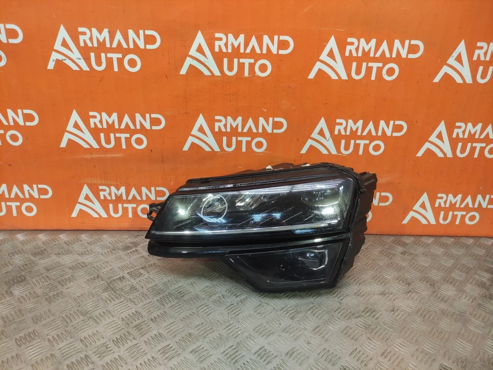 Фара Skoda Karoq 2017-нв