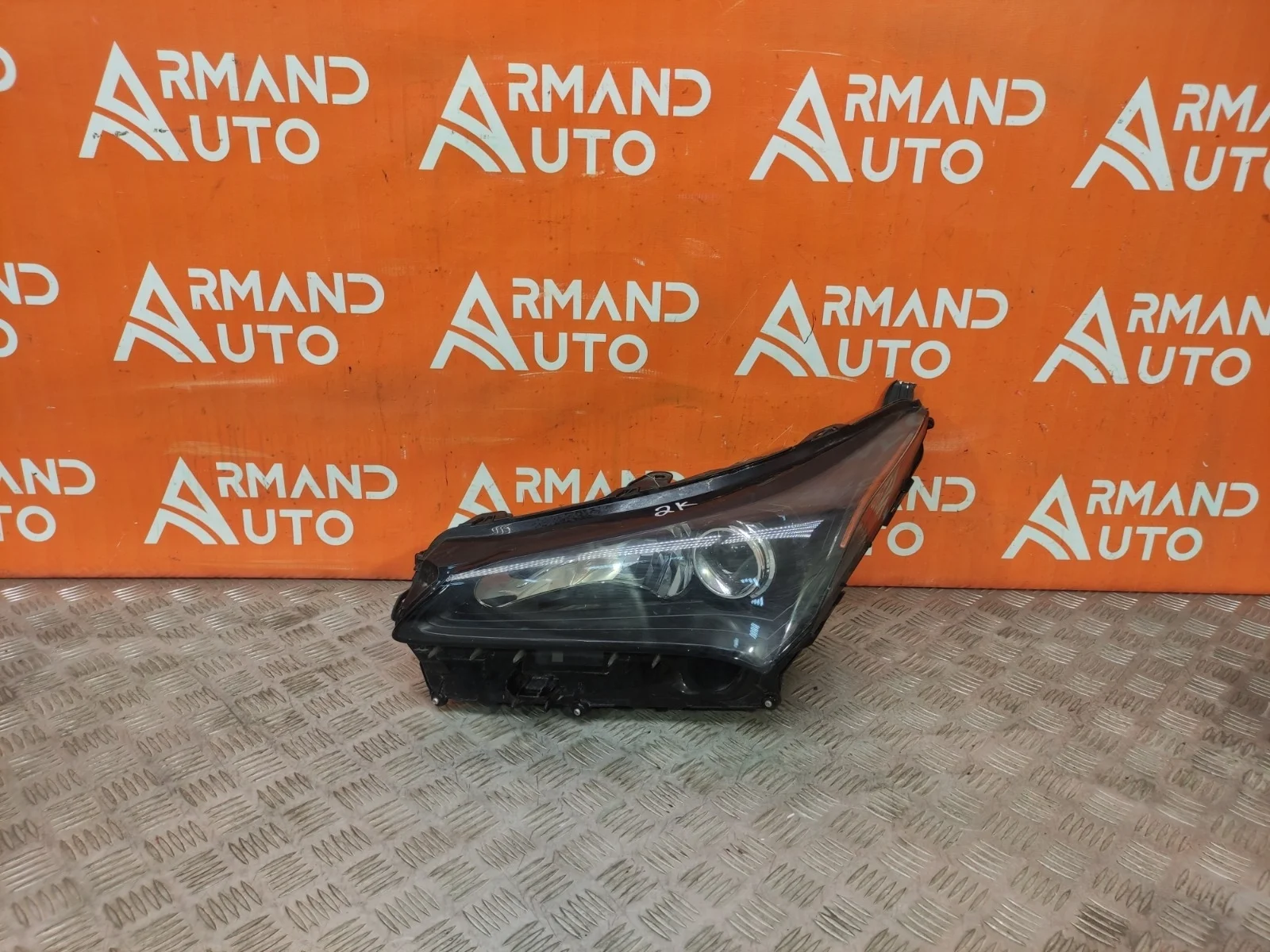 Фара LEXUS NX 2014-2017