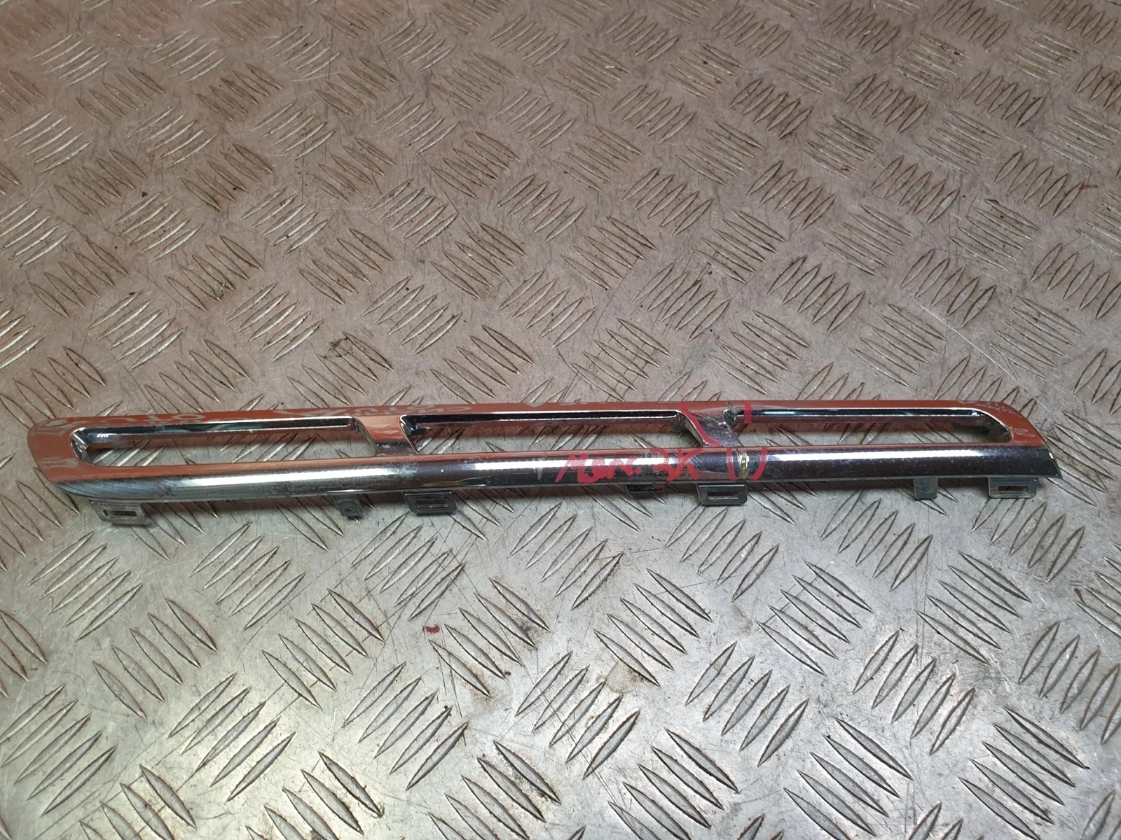 Накладка решетки радиатора верхняя Mercedes GL GLS-Class 2015-2019 X166