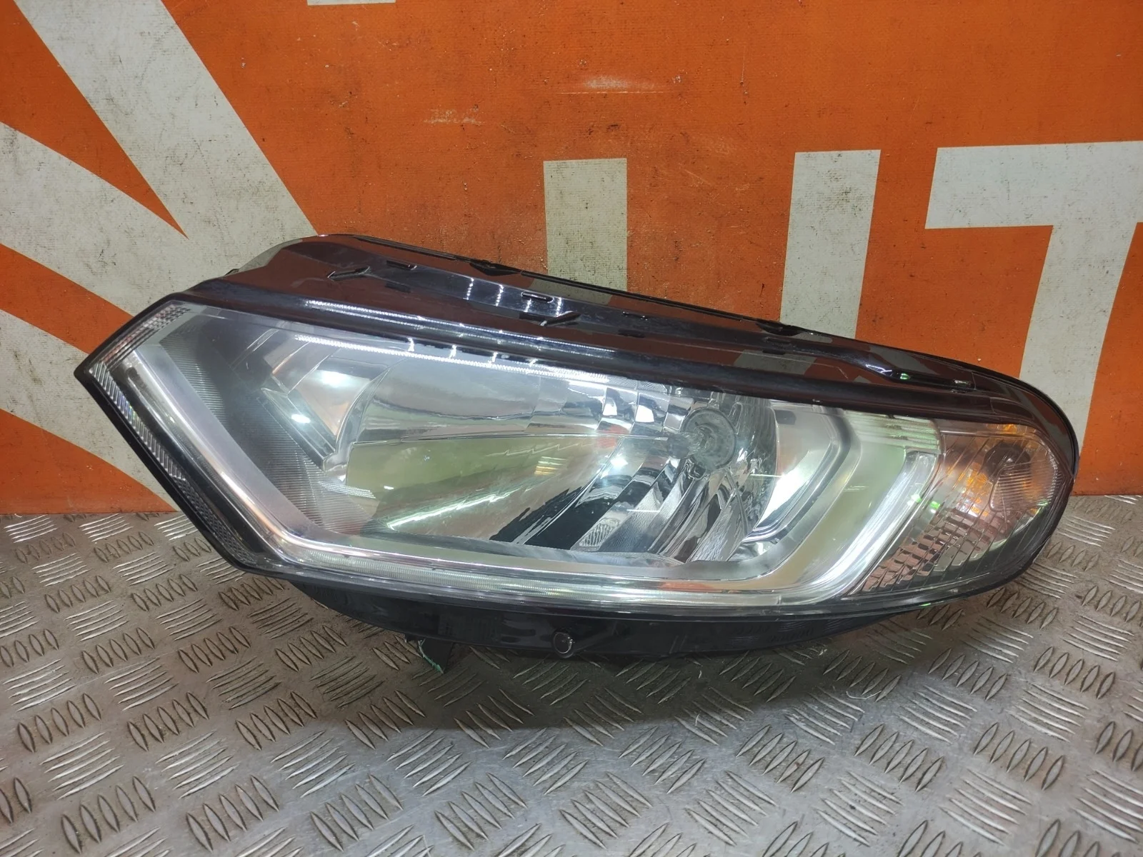 Фара FORD EcoSport 2014-2018