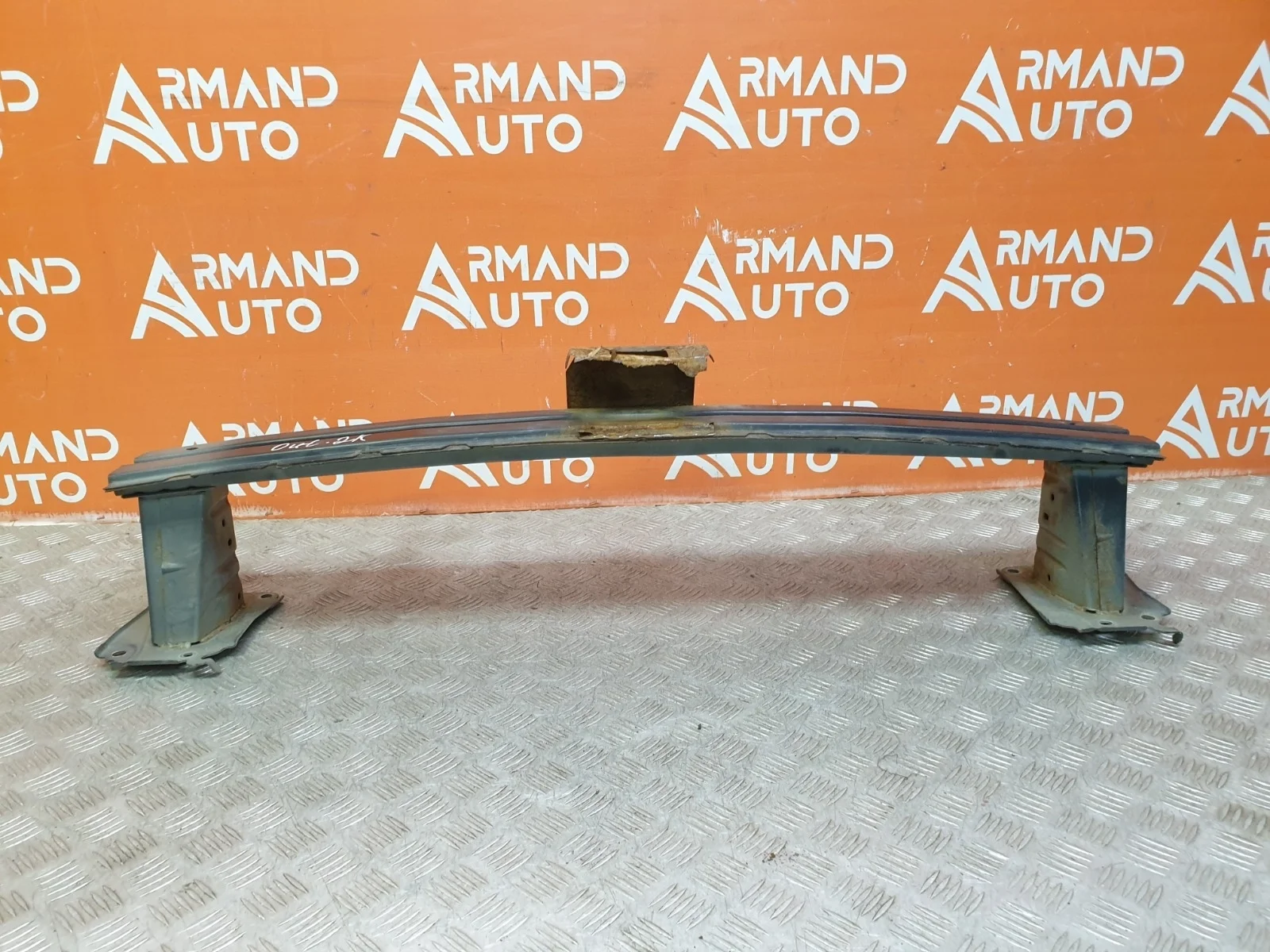 Усилитель бампера Mitsubishi Outlander 2012-нв 3