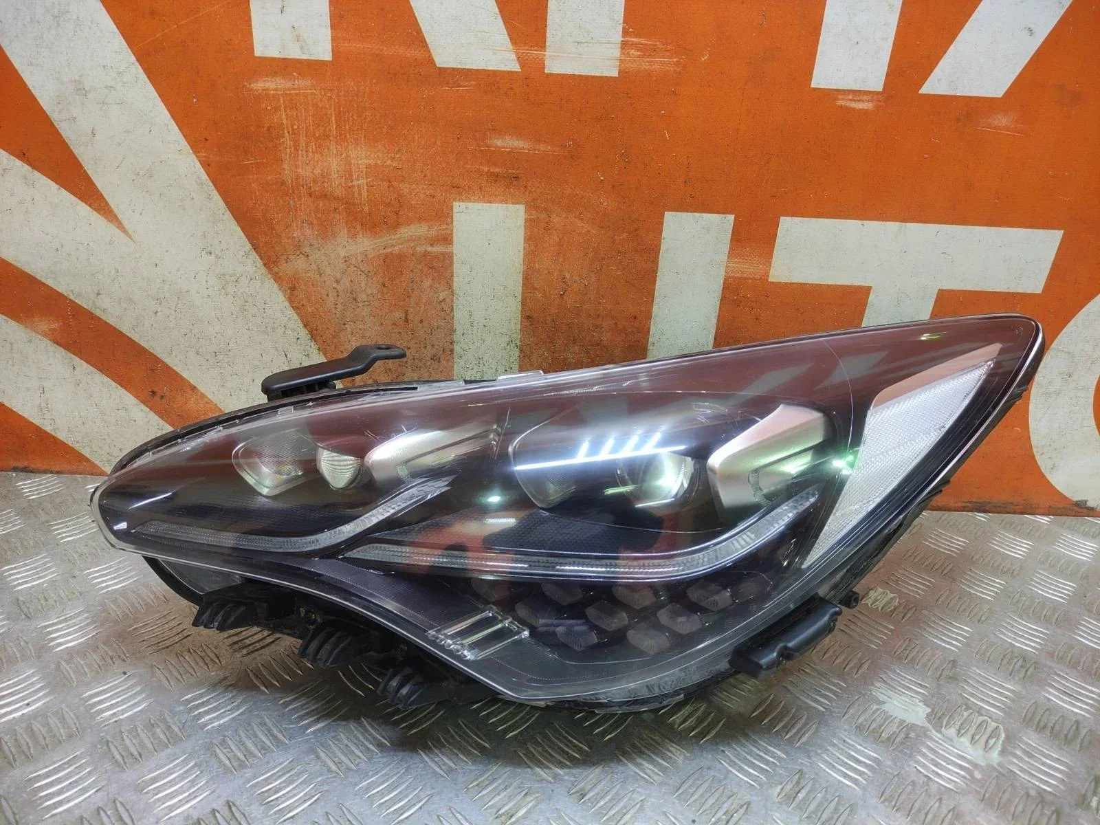 Фара KIA Stinger 2017-нв