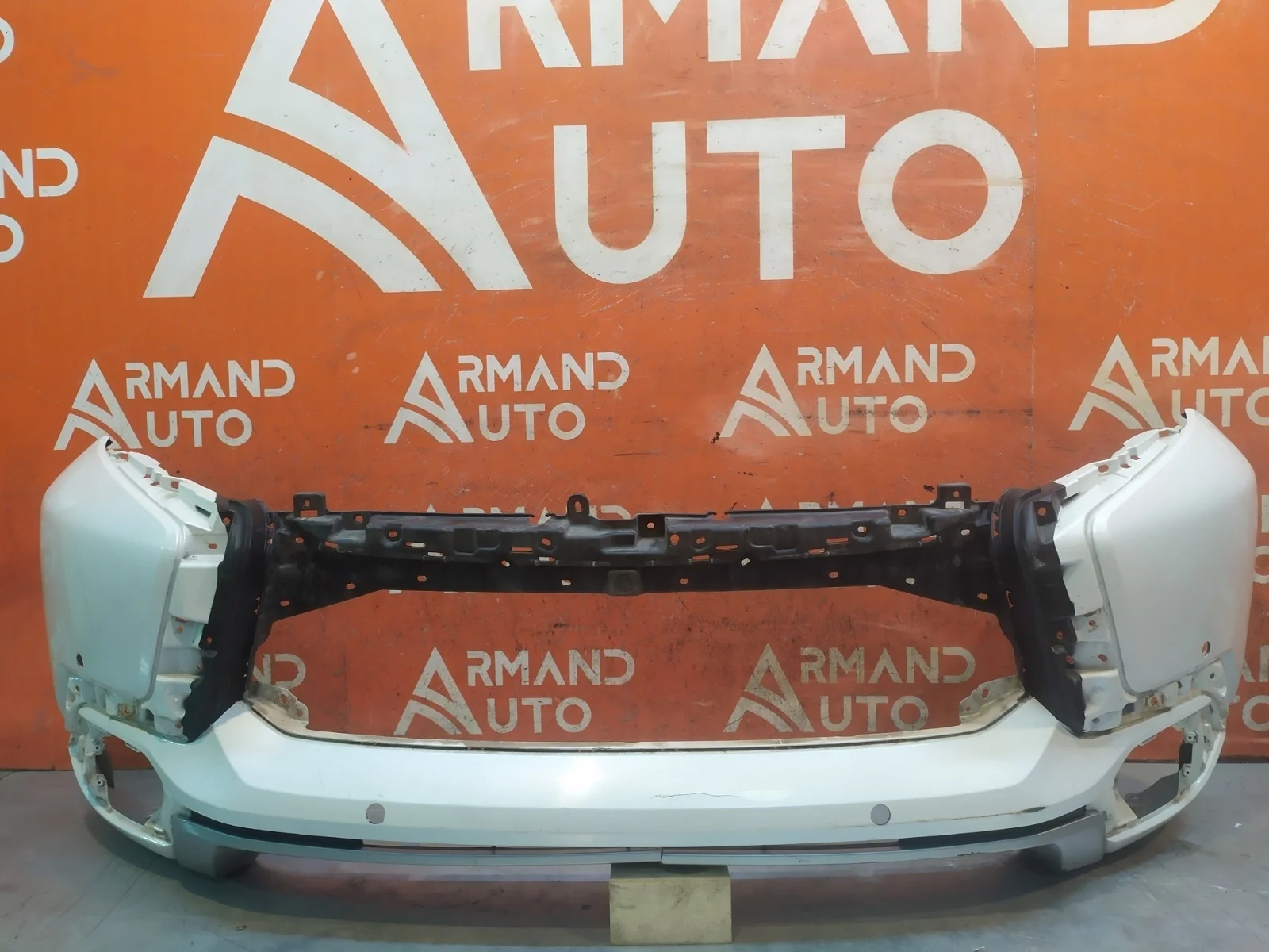 Бампер Mitsubishi Pajero Sport 2015-2021 3