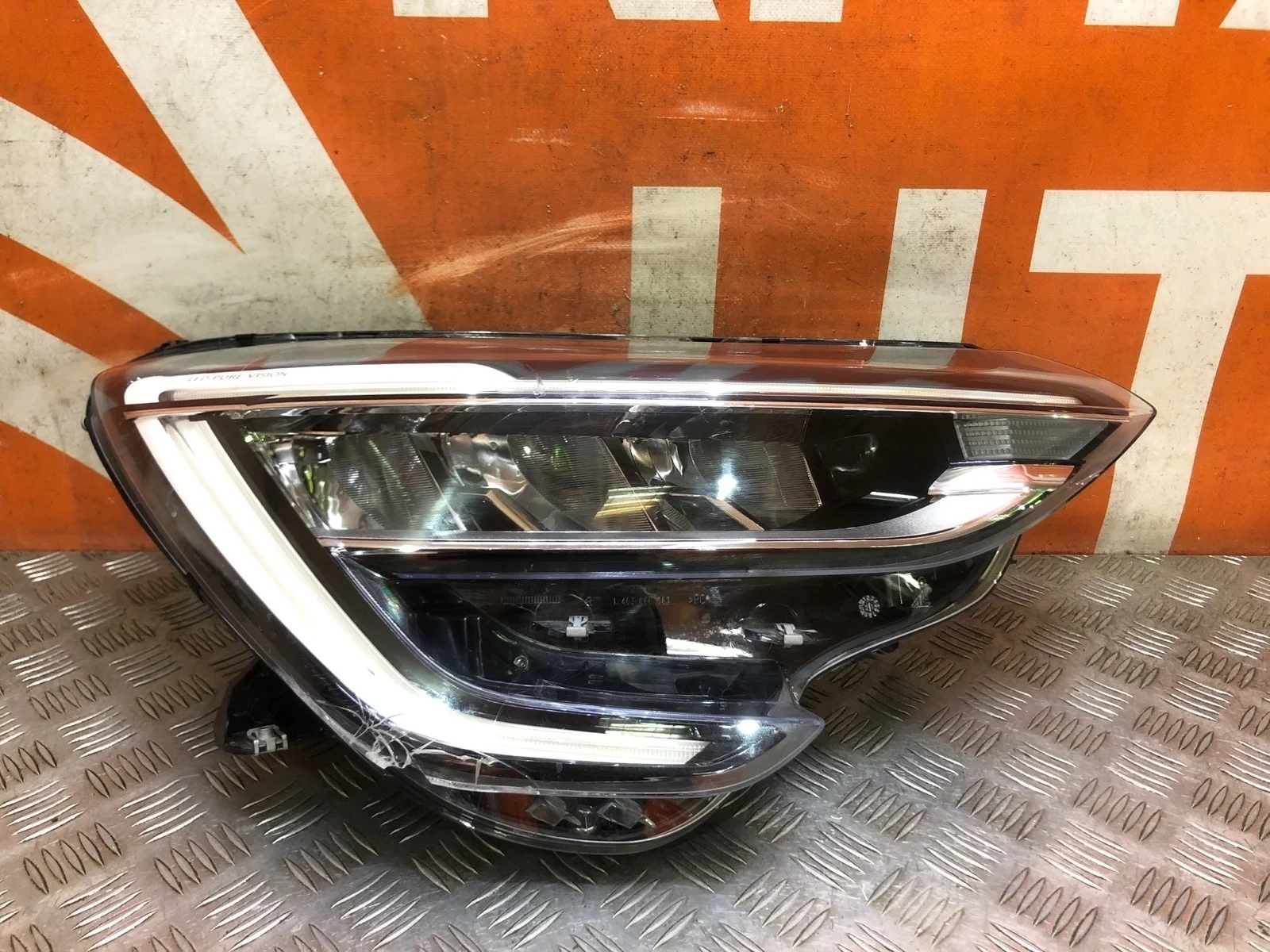 Фара Renault Arkana 2019-нв