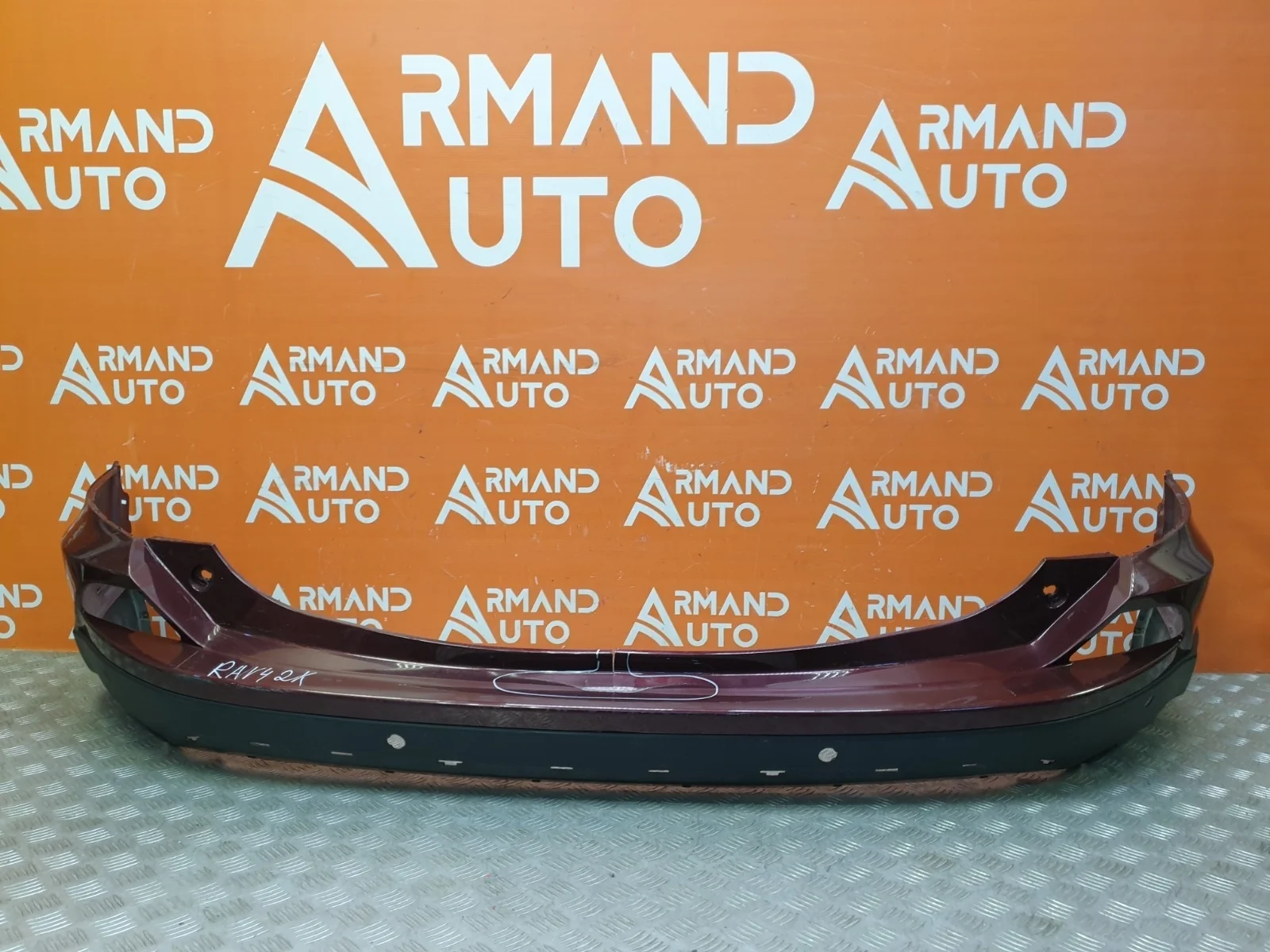 Бампер Toyota RAV4 2015-2019 CA40