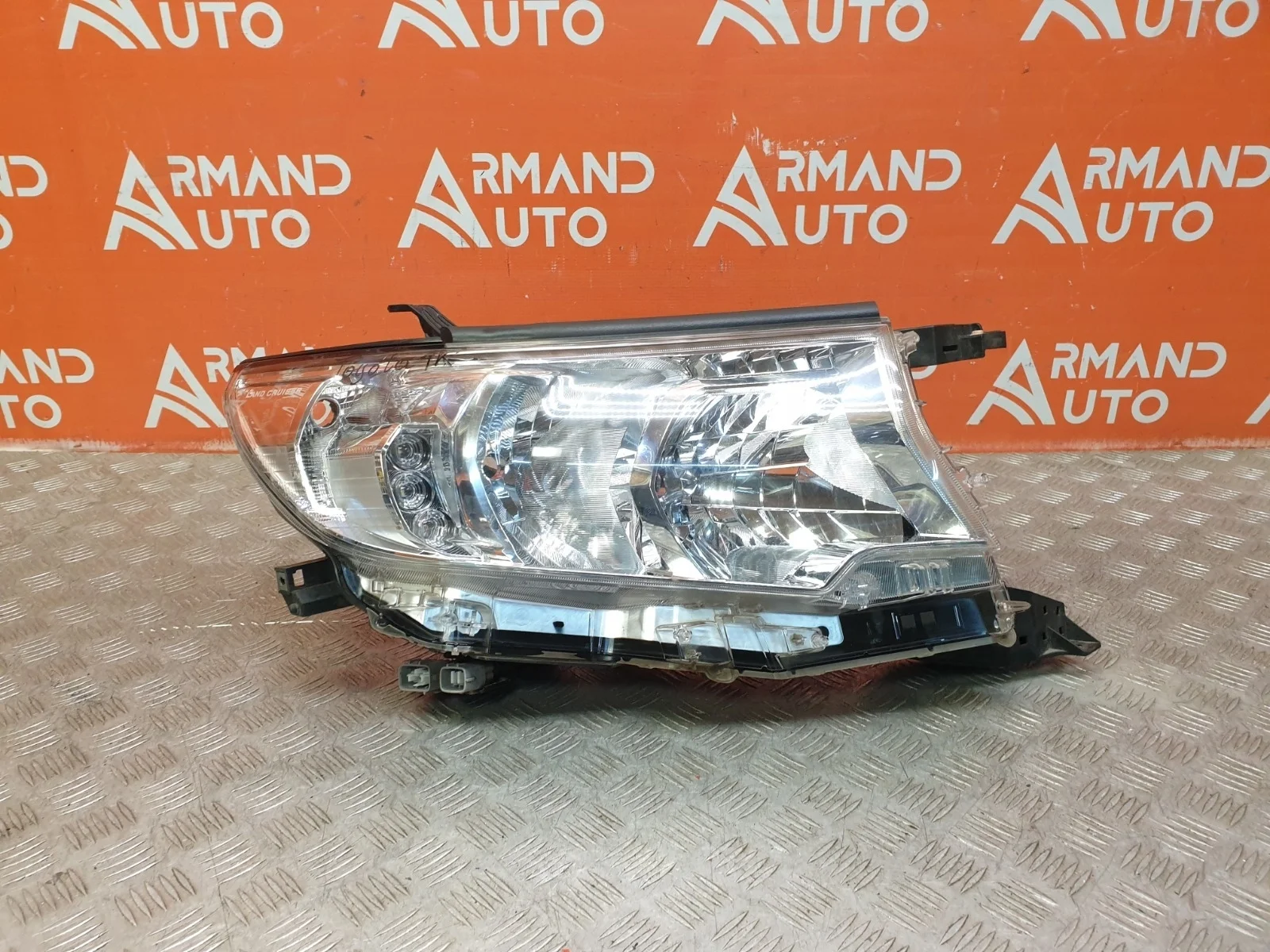 Фара Toyota Land Cruiser Prado 2017-нв 150