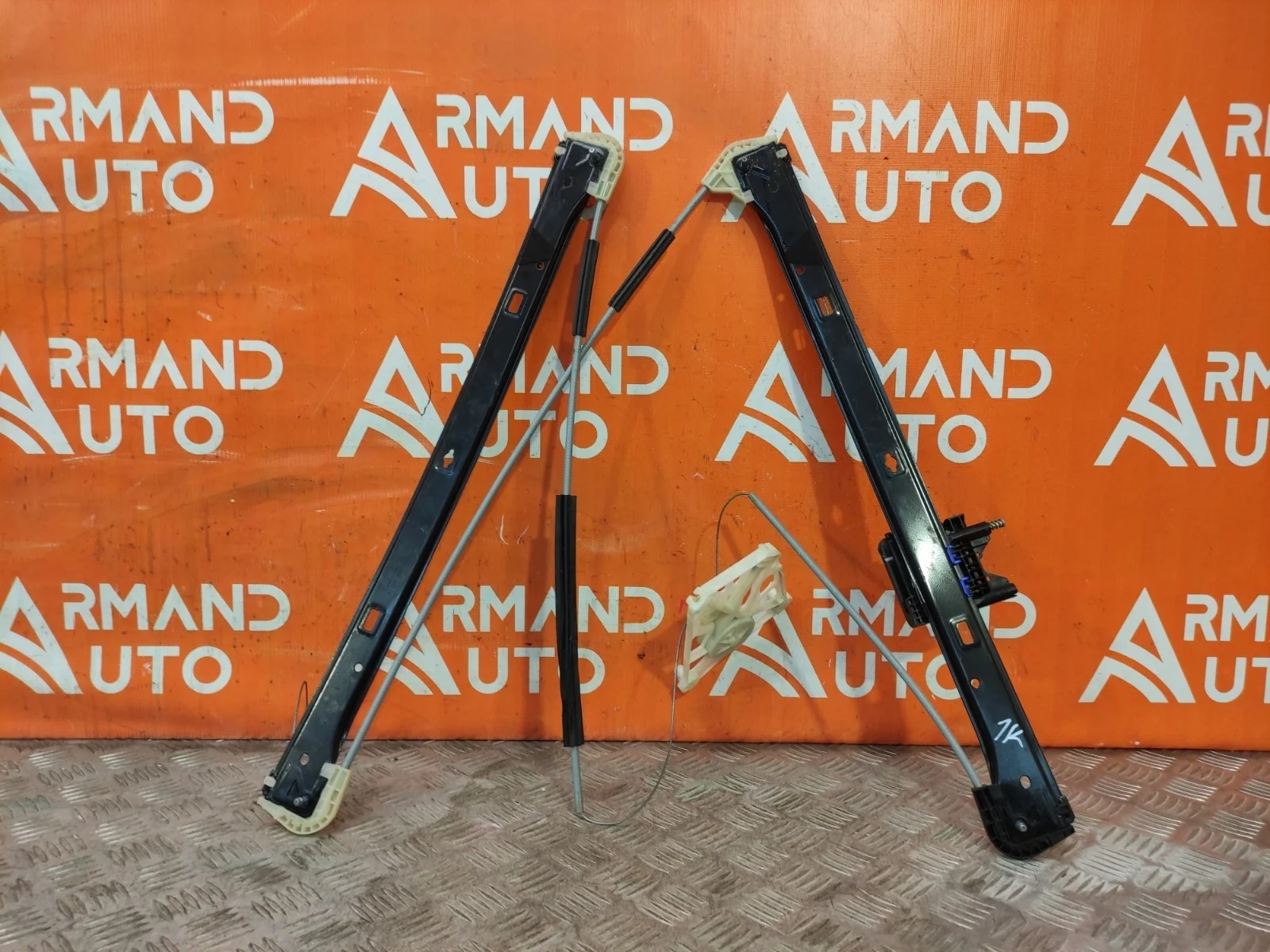 Стеклоподъемник Audi Q7 2015-нв 4M