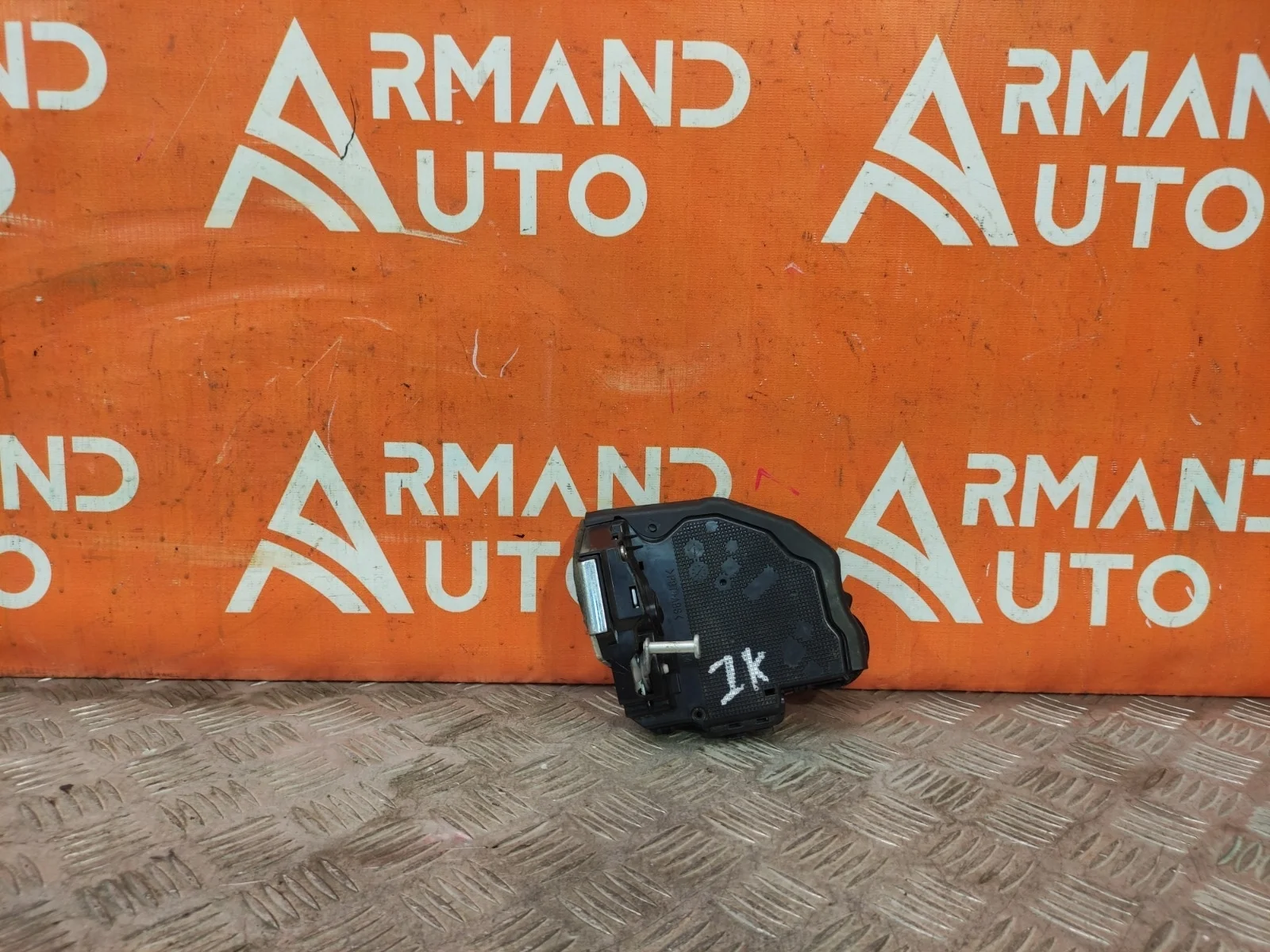 Замок двери Toyota Corolla 2006-2013 10 E140 E150