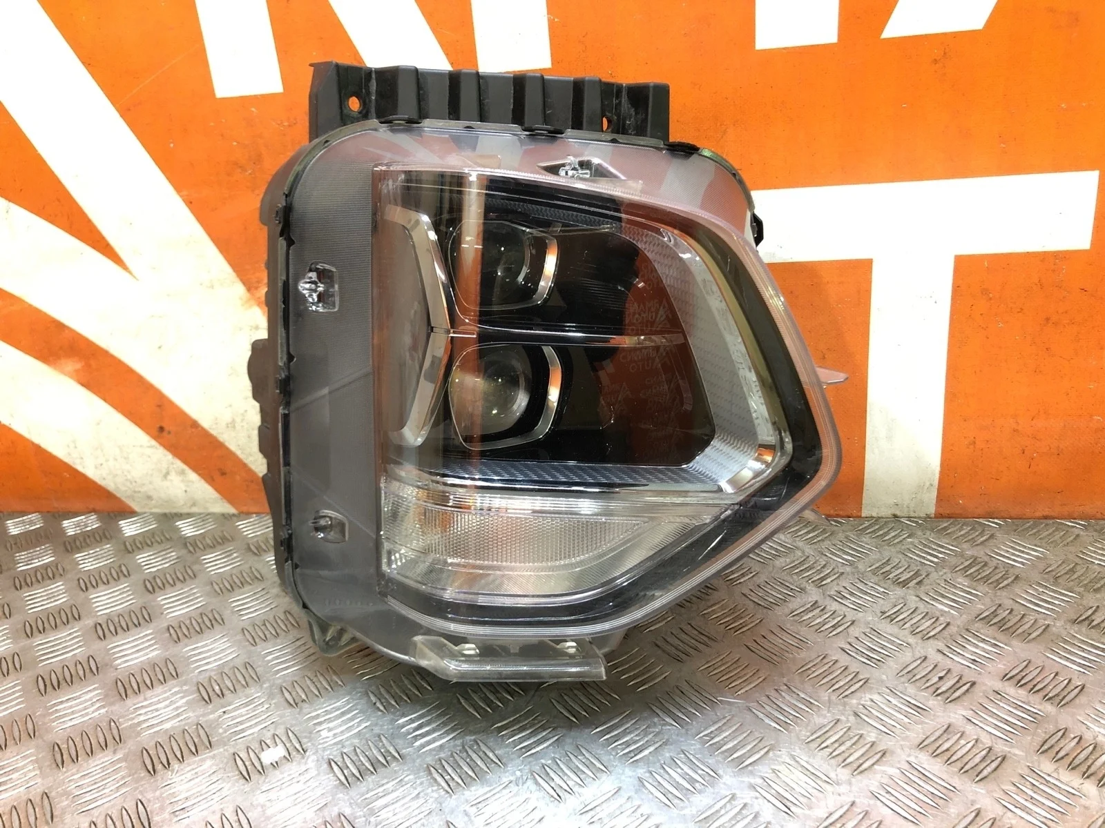 Фара Hyundai Santa fe 2018-2021 4 TM