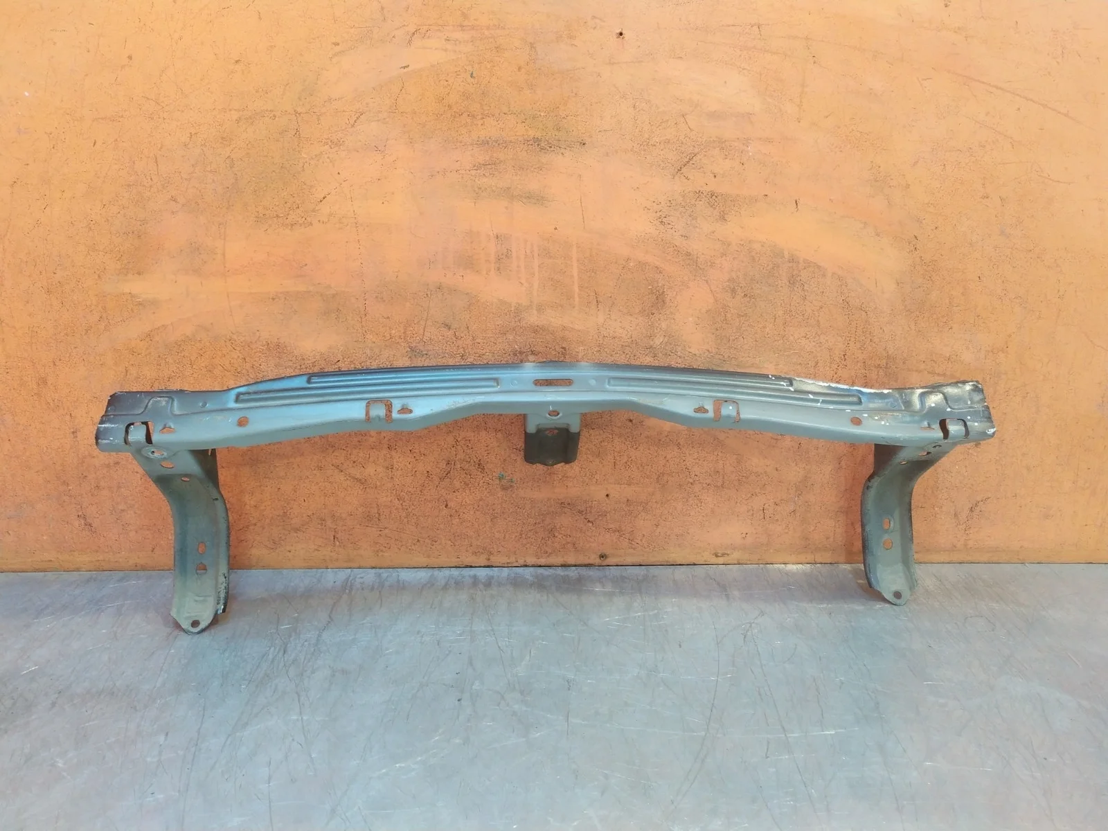 Усилитель бампера Mitsubishi Pajero Sport 2015-2021 3