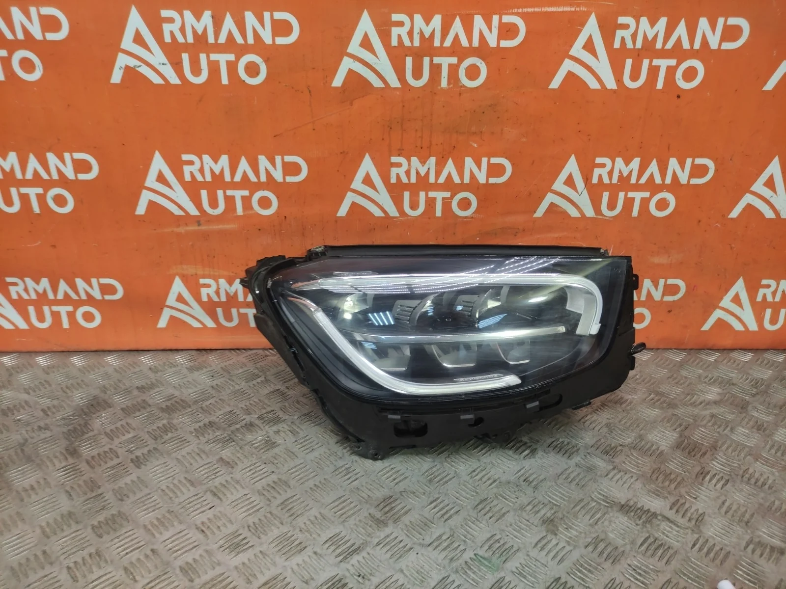 Фара Mercedes GLC-Class 2019-нв X253