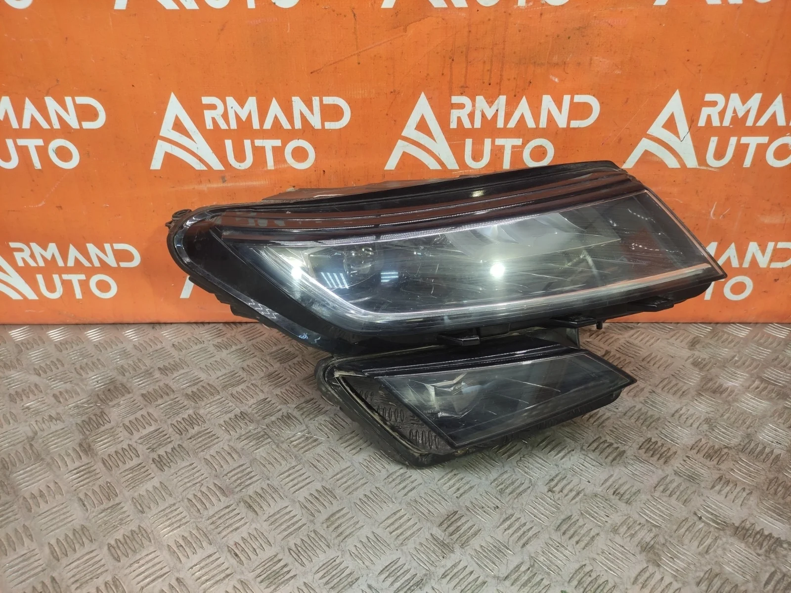 Фара Skoda Kodiaq 2016-2022