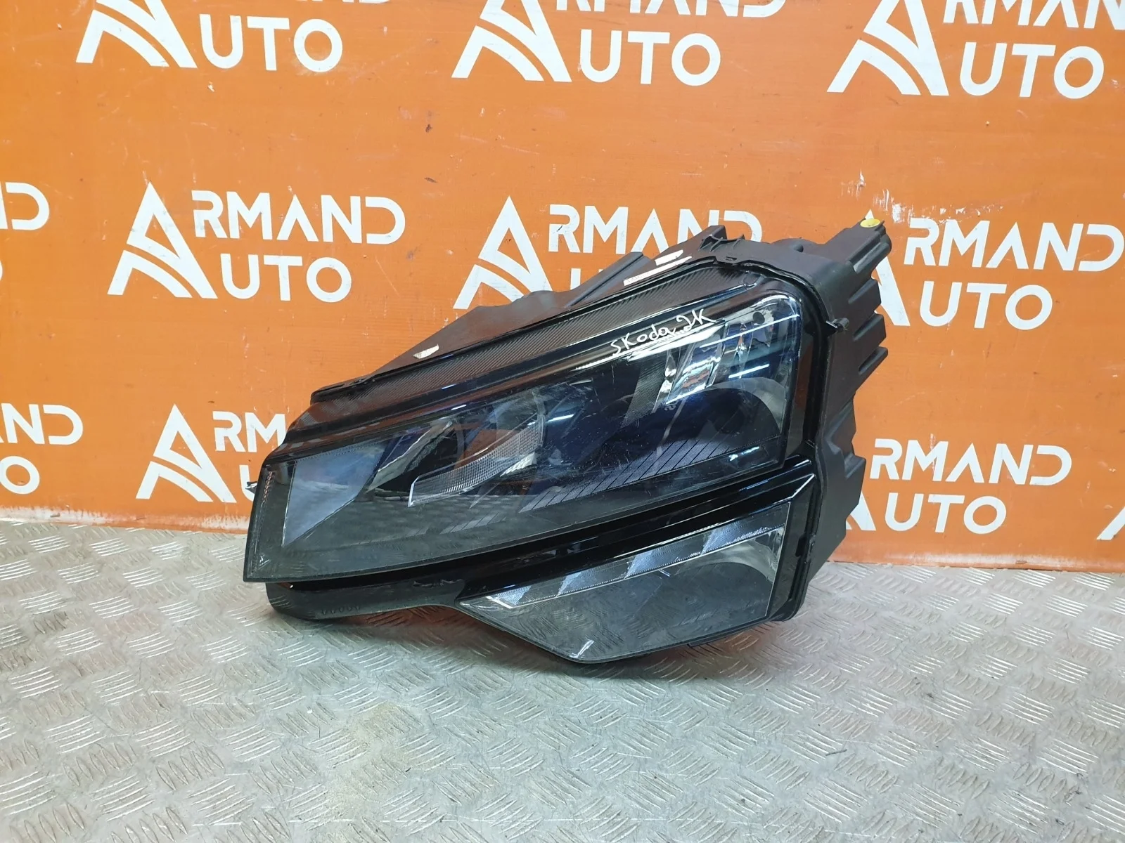 Фара Skoda Karoq 2017-нв